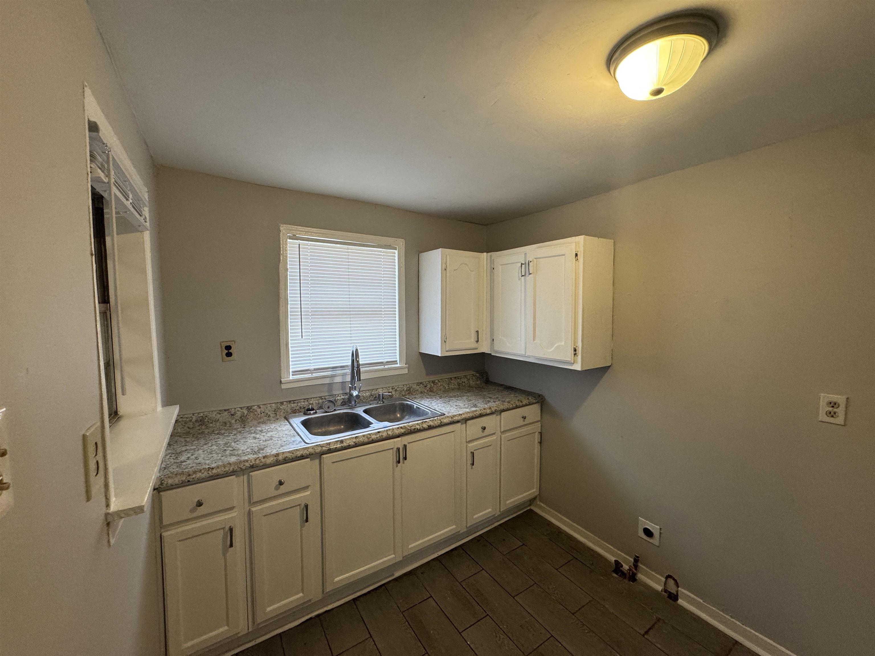 3762 Berry Ln Property Photo 16