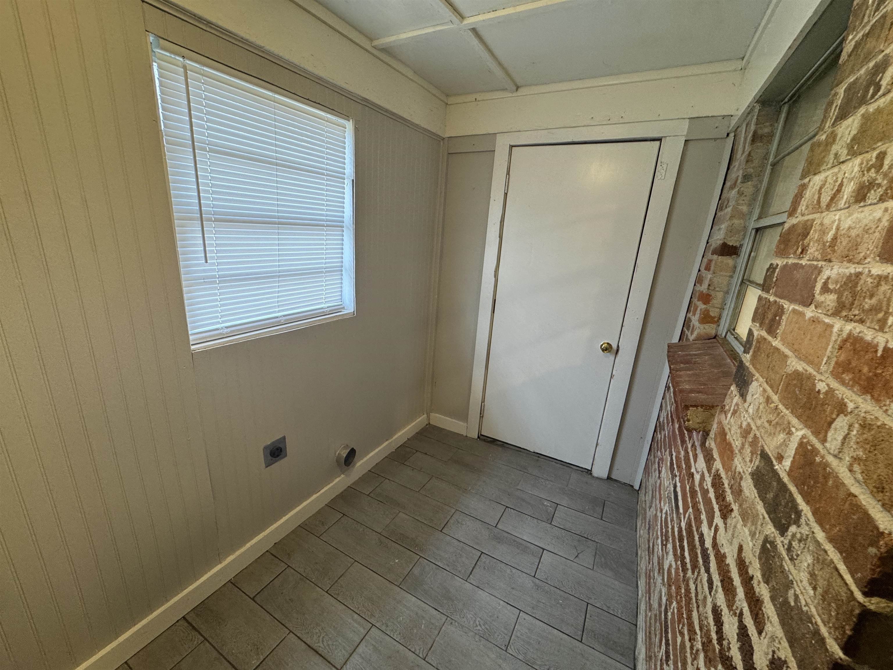 3762 Berry Ln Property Photo 17