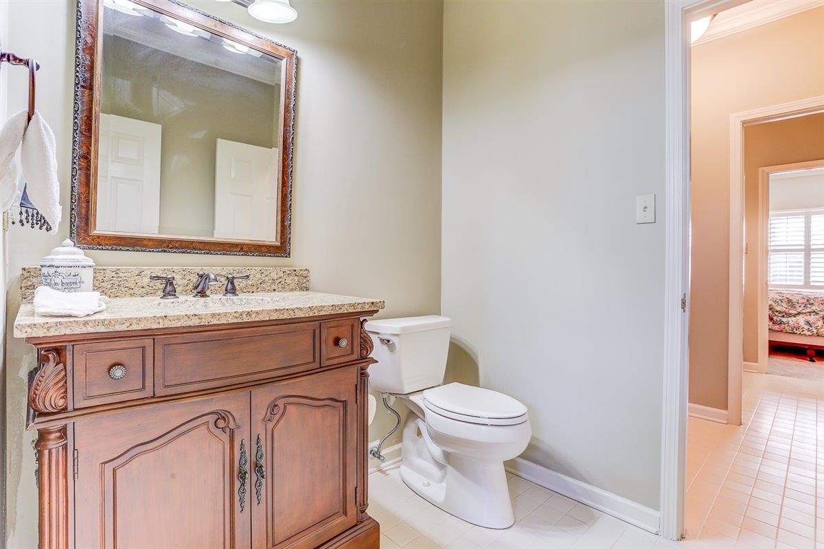 6667 Rue Beaumonde Dr Property Photo 18