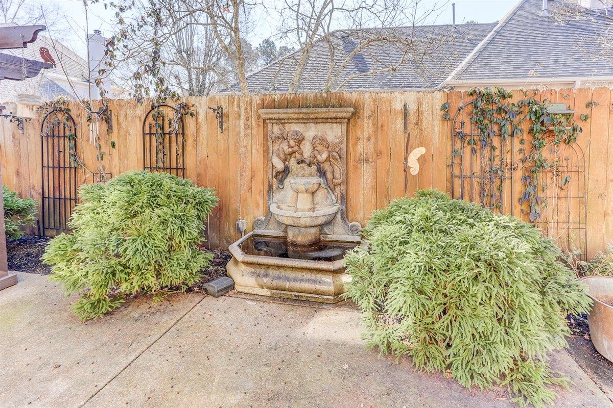 6667 Rue Beaumonde Dr Property Photo 25