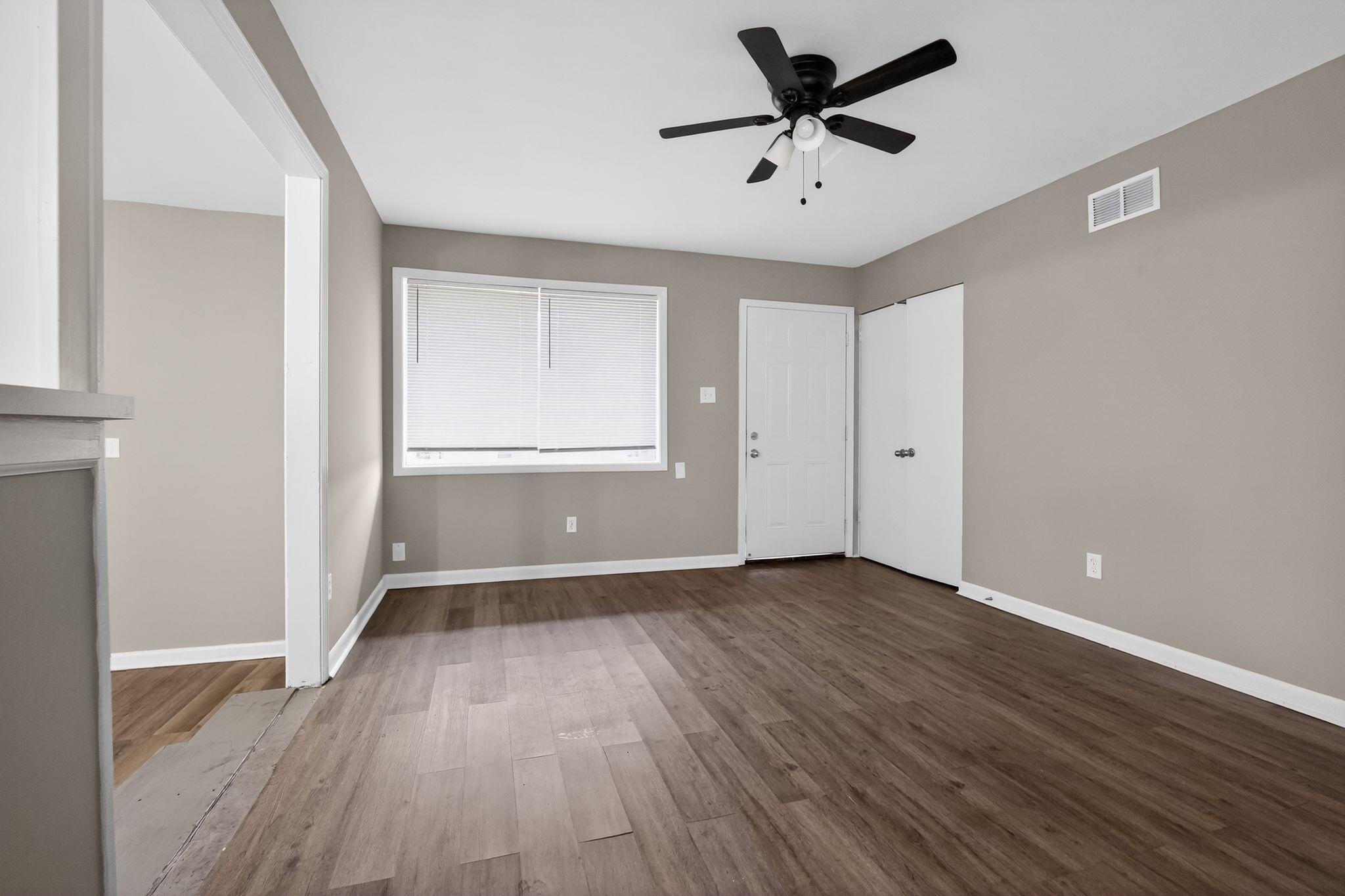 748 Western Park Dr Property Photo 6