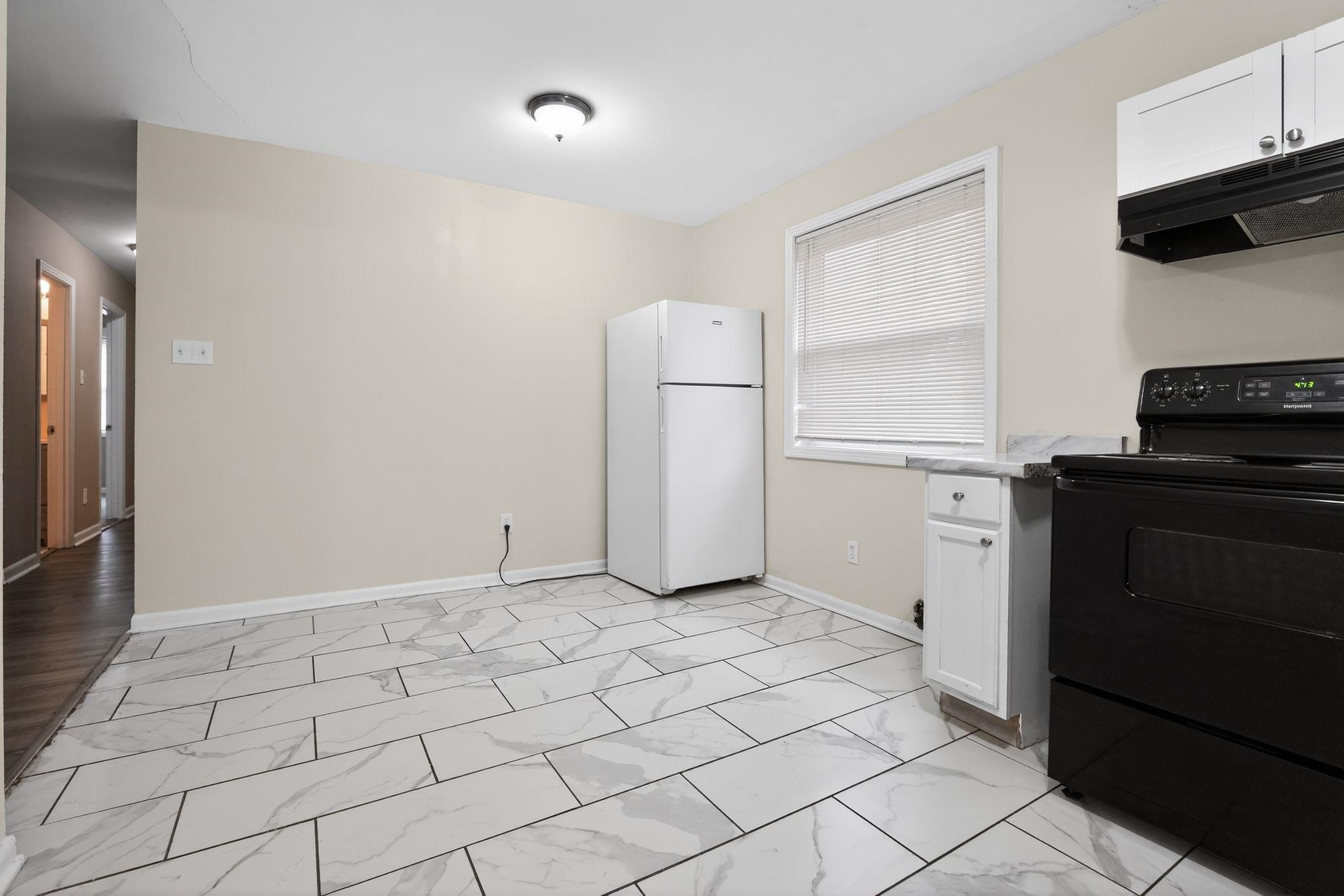 748 Western Park Dr Property Photo 13