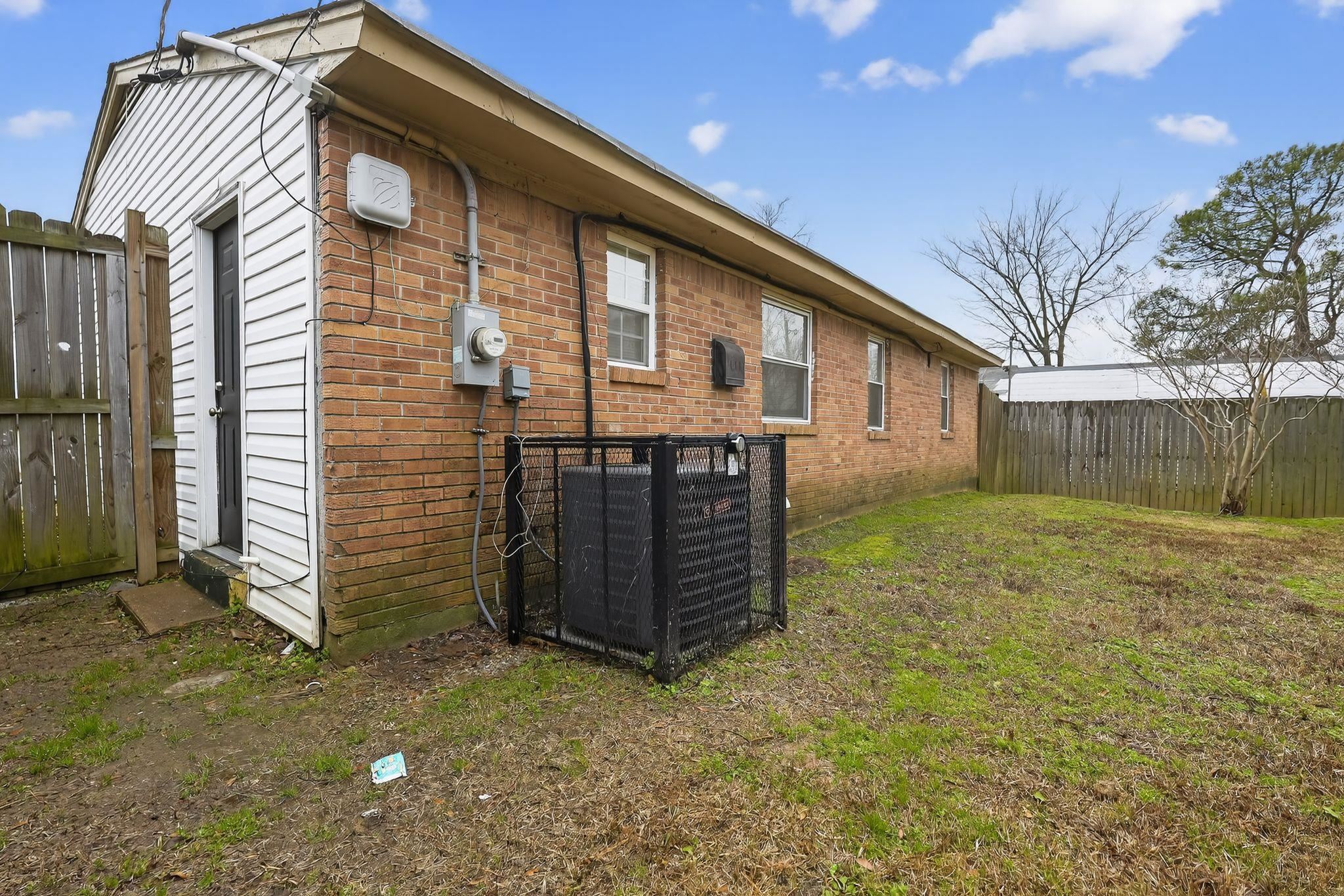 748 Western Park Dr Property Photo 23