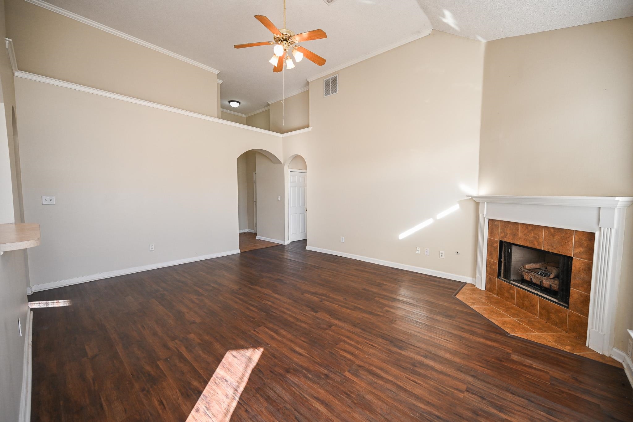 1616 Sawmill Creek Ln Property Photo 5