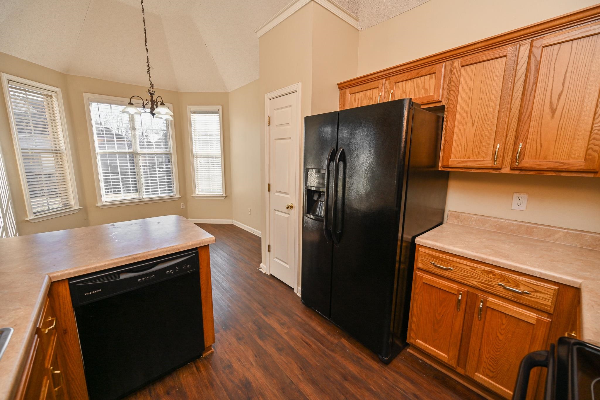 1616 Sawmill Creek Ln Property Photo 8