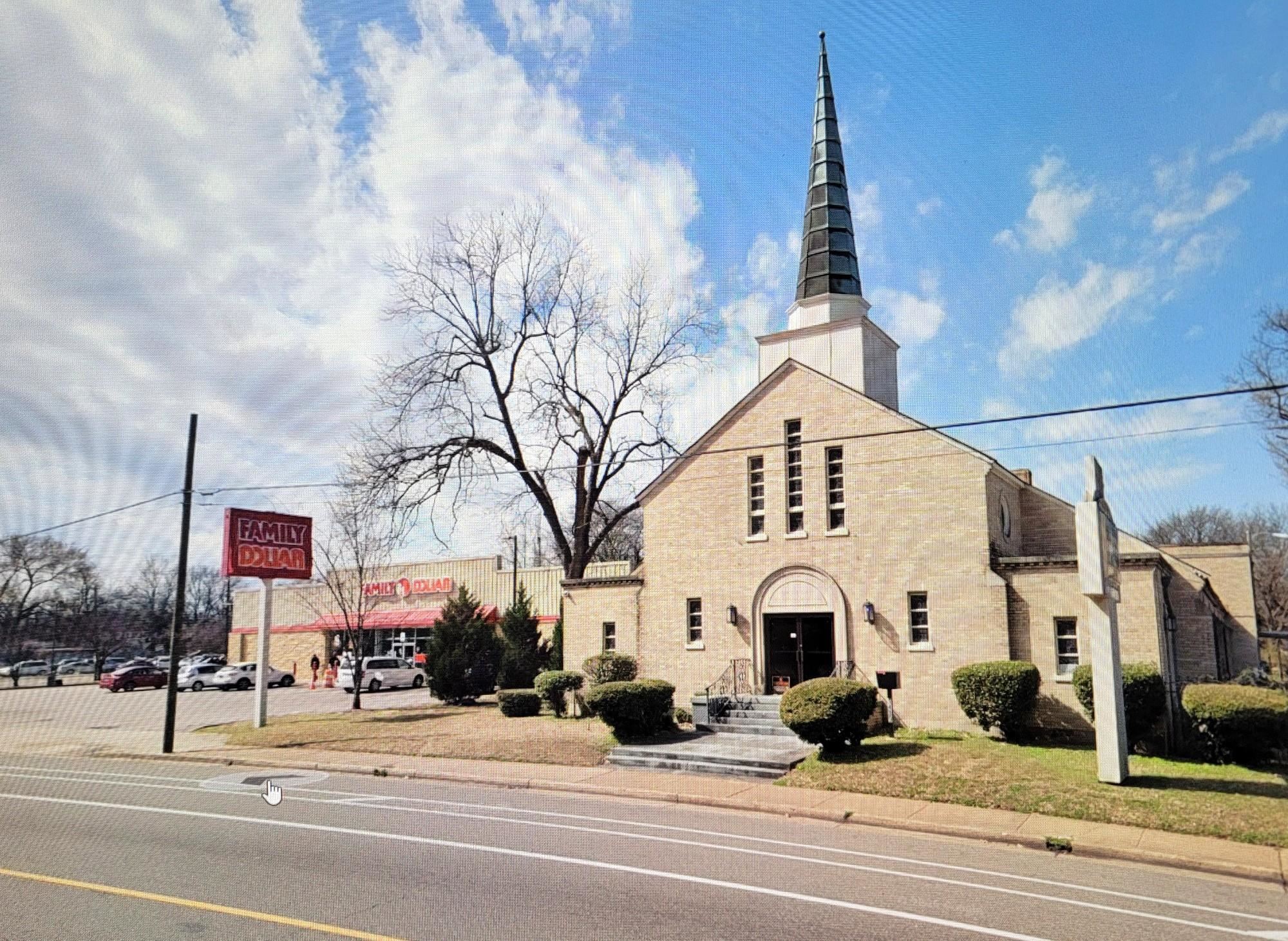 N Hollywood St Property Photo 3