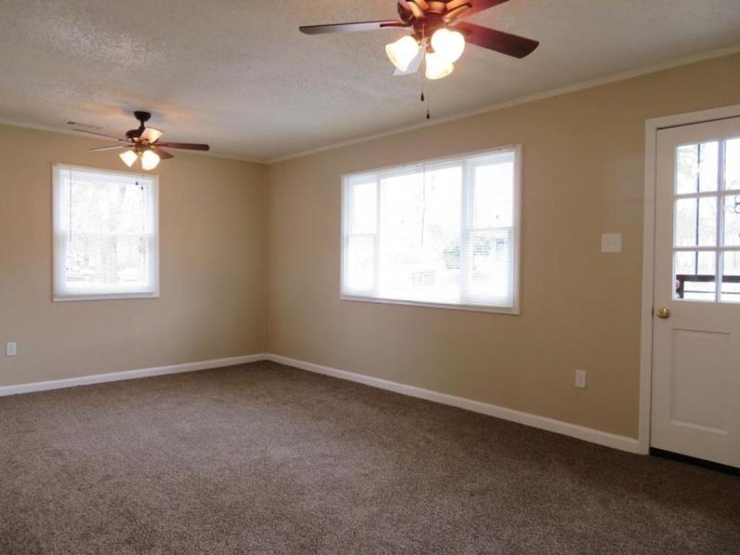 827 Par Ave Property Photo 2