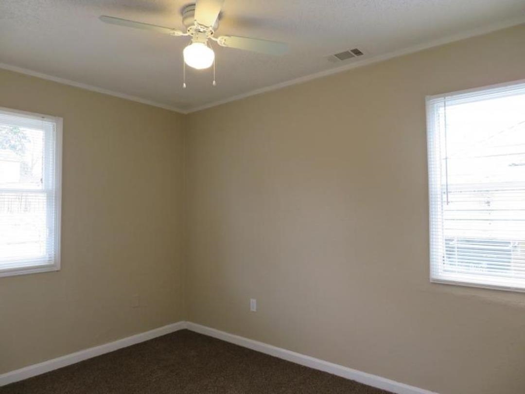 827 Par Ave Property Photo 4