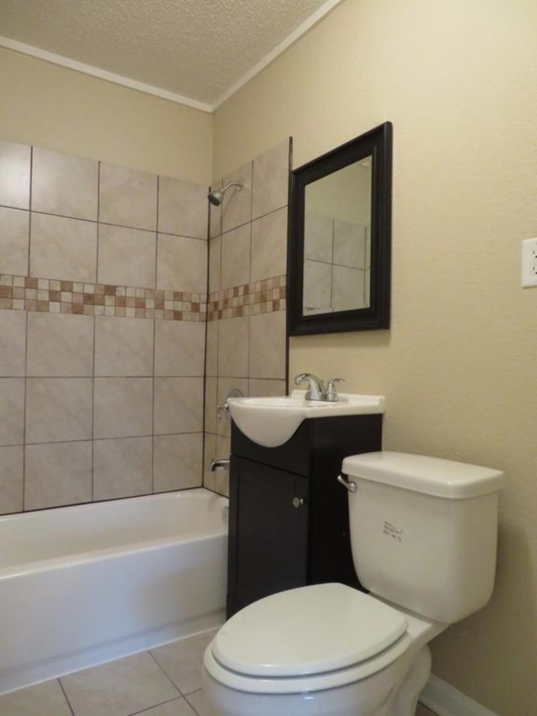 827 Par Ave Property Photo 5