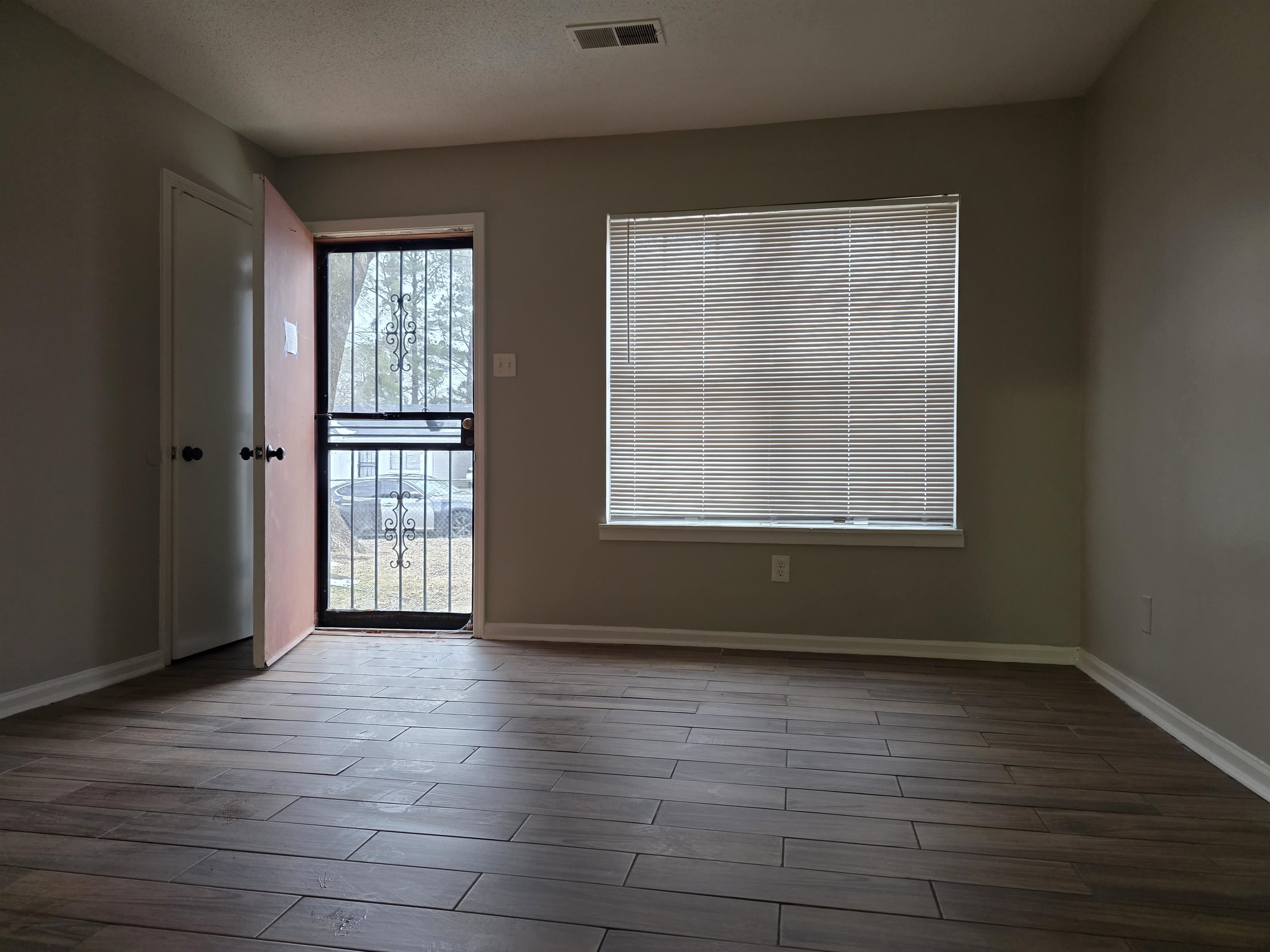 3304 Sweet Springs Dr Property Photo 5