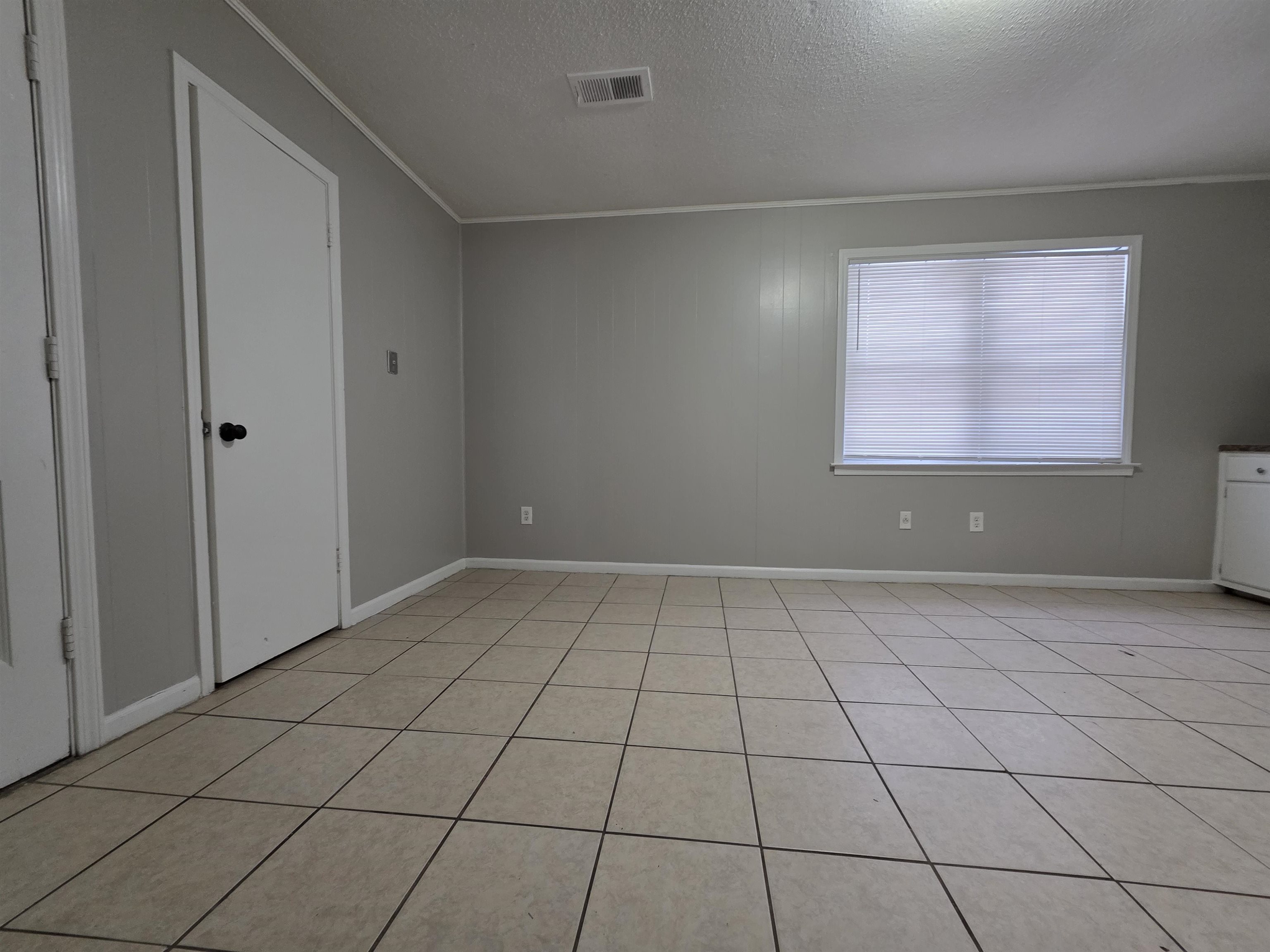 3304 Sweet Springs Dr Property Photo 6