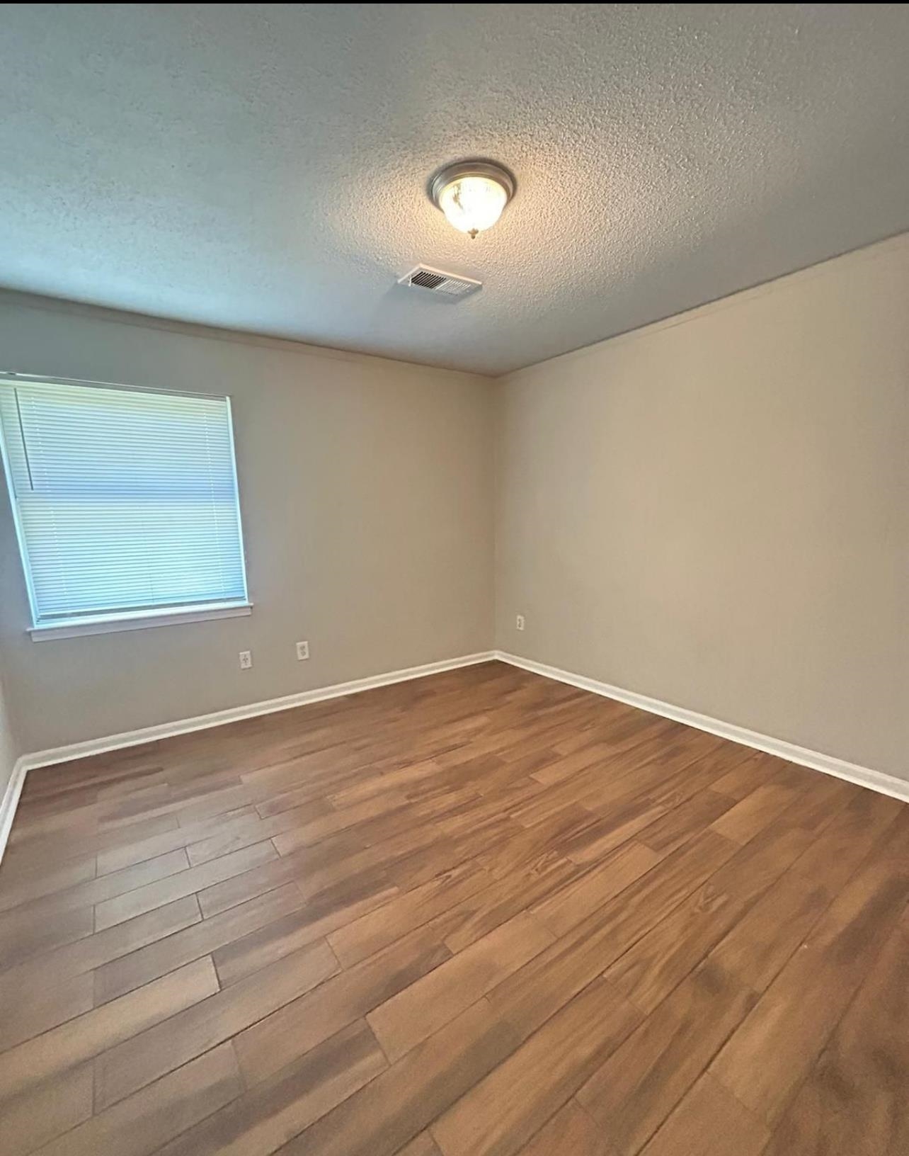 3304 Sweet Springs Dr Property Photo 15