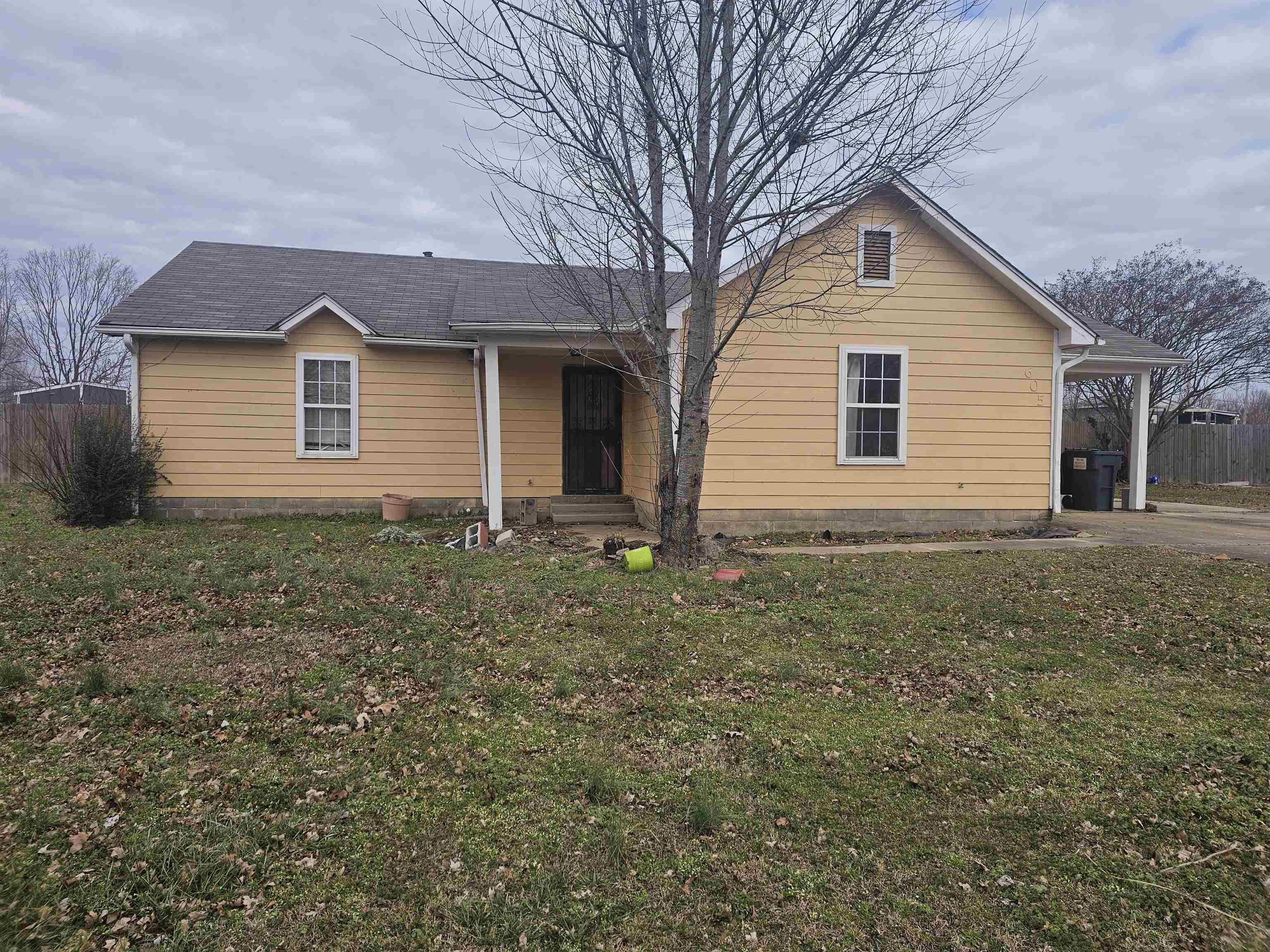 605 Junior Dr Property Photo 2