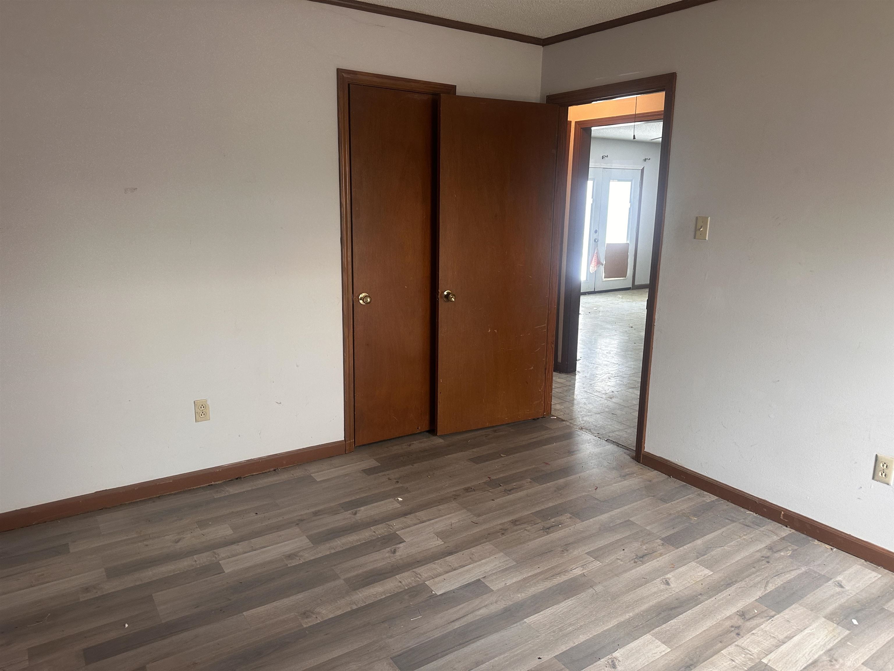 605 Junior Dr Property Photo 16
