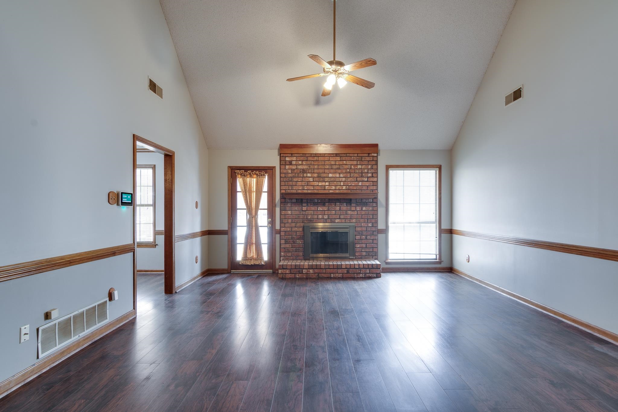 3758 Oak Forest Dr Property Photo 3