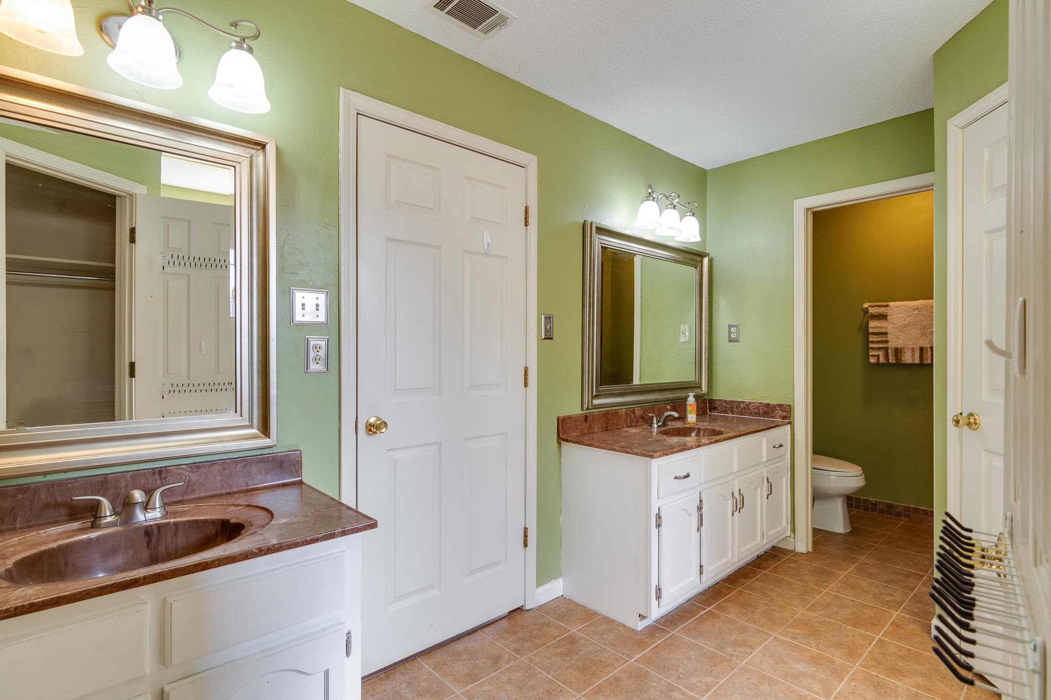 3758 Oak Forest Dr Property Photo 13