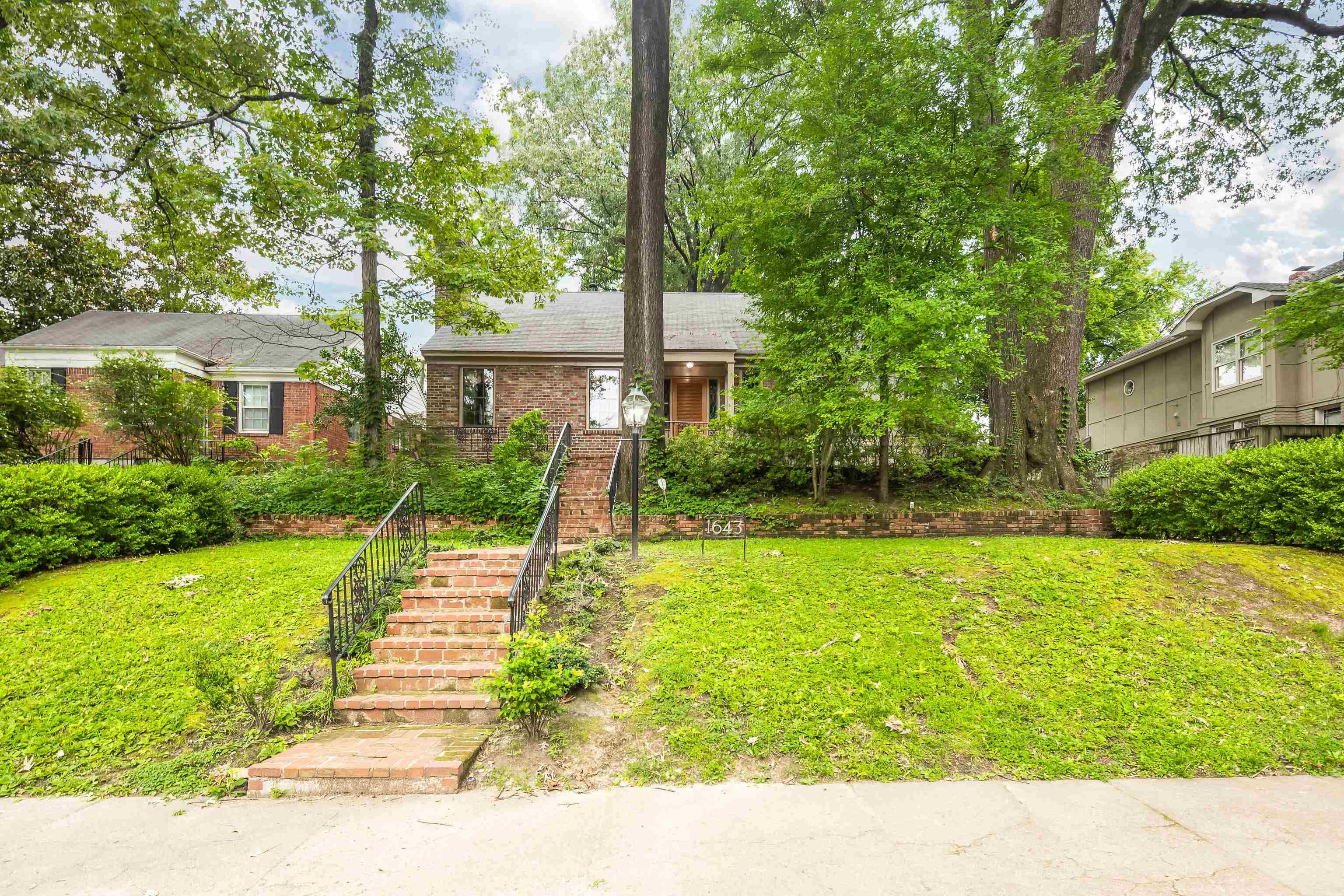 1643 VINTON AVE Property Photo 1