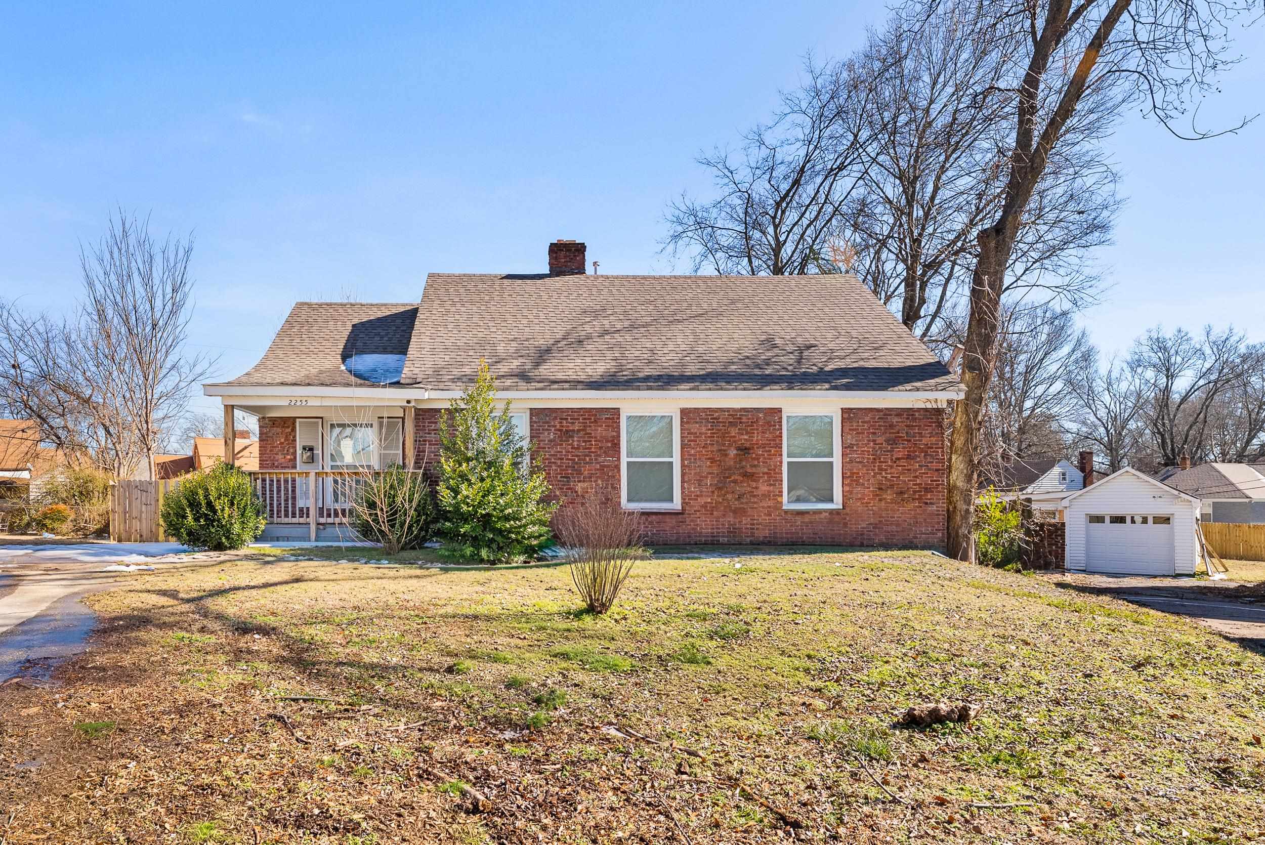 2255 CYPRESS CIR Property Photo 1