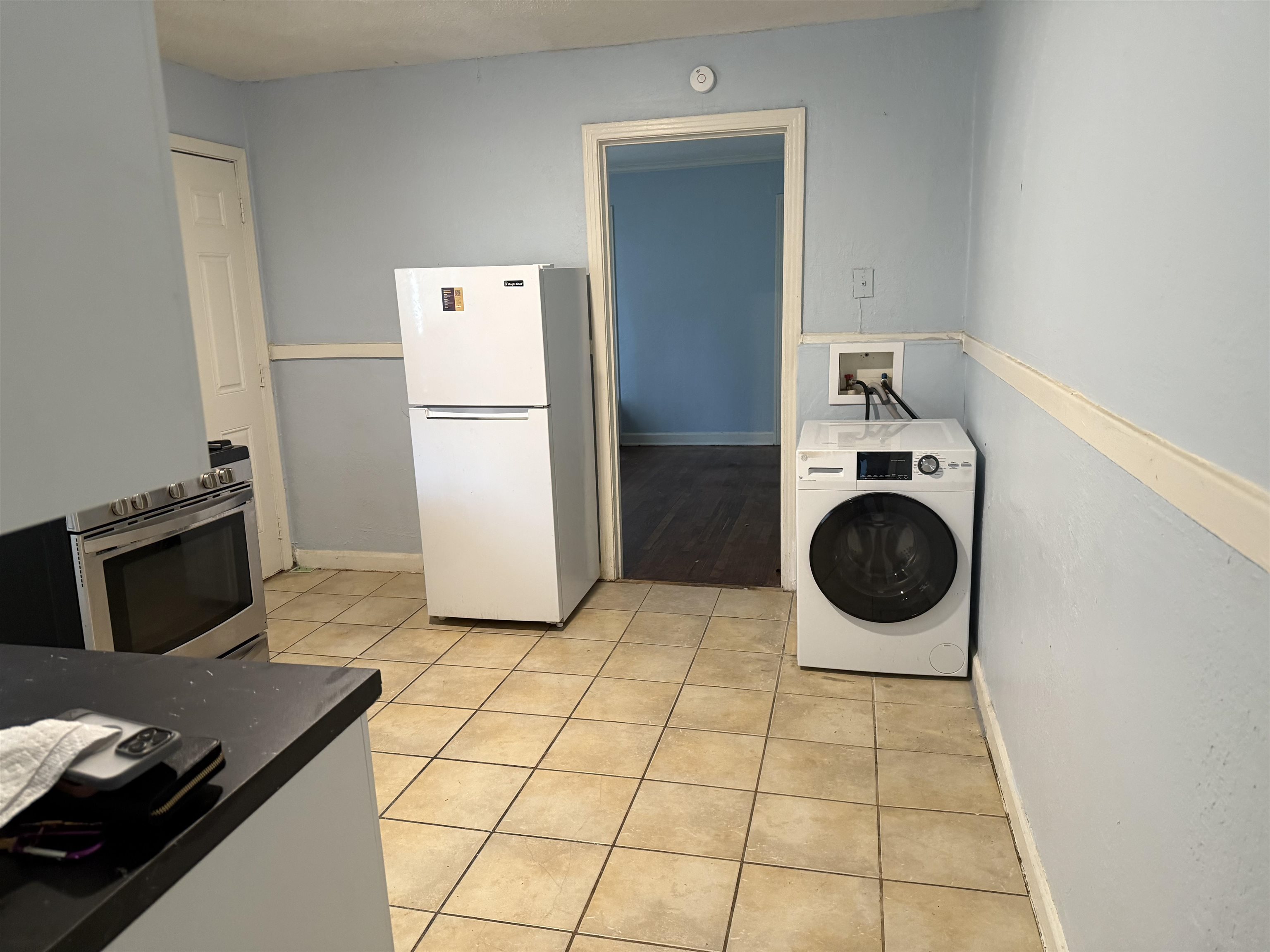 1248 Meda St Property Photo 8