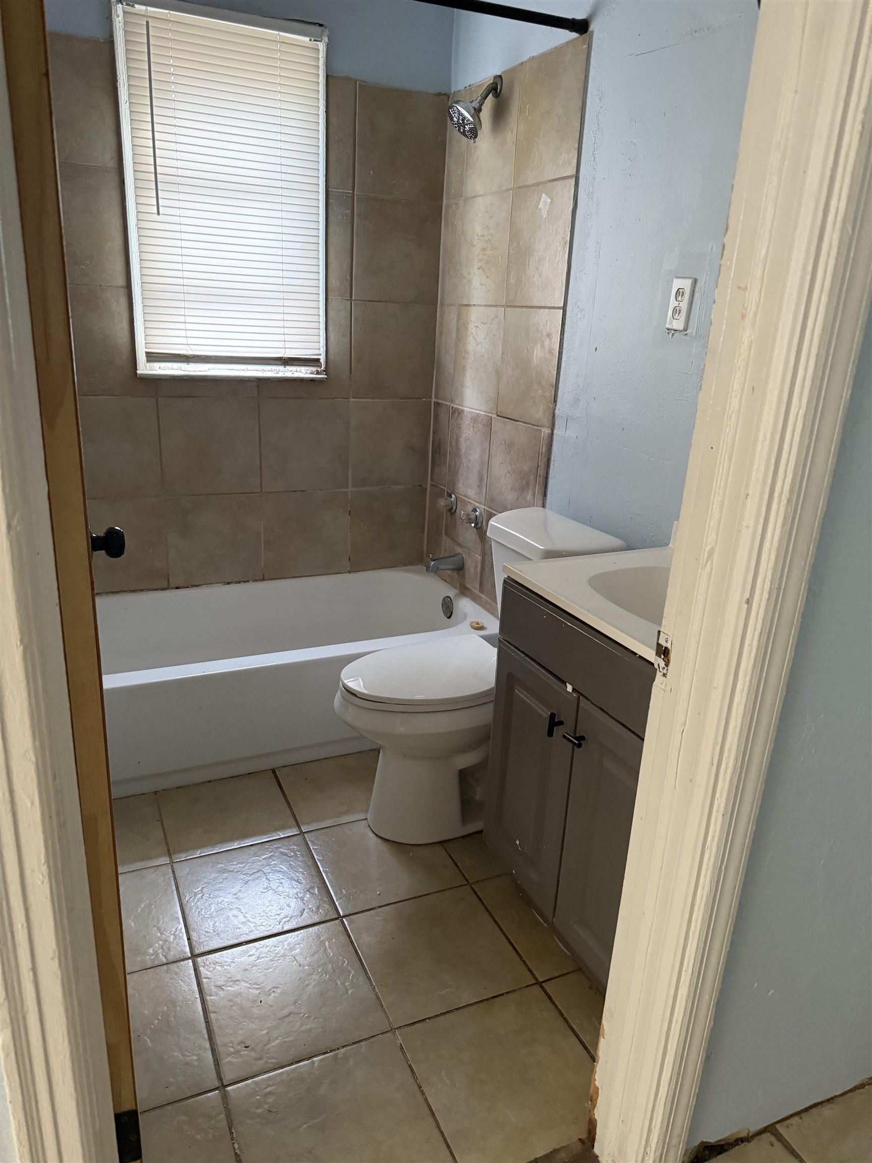 1248 Meda St Property Photo 13