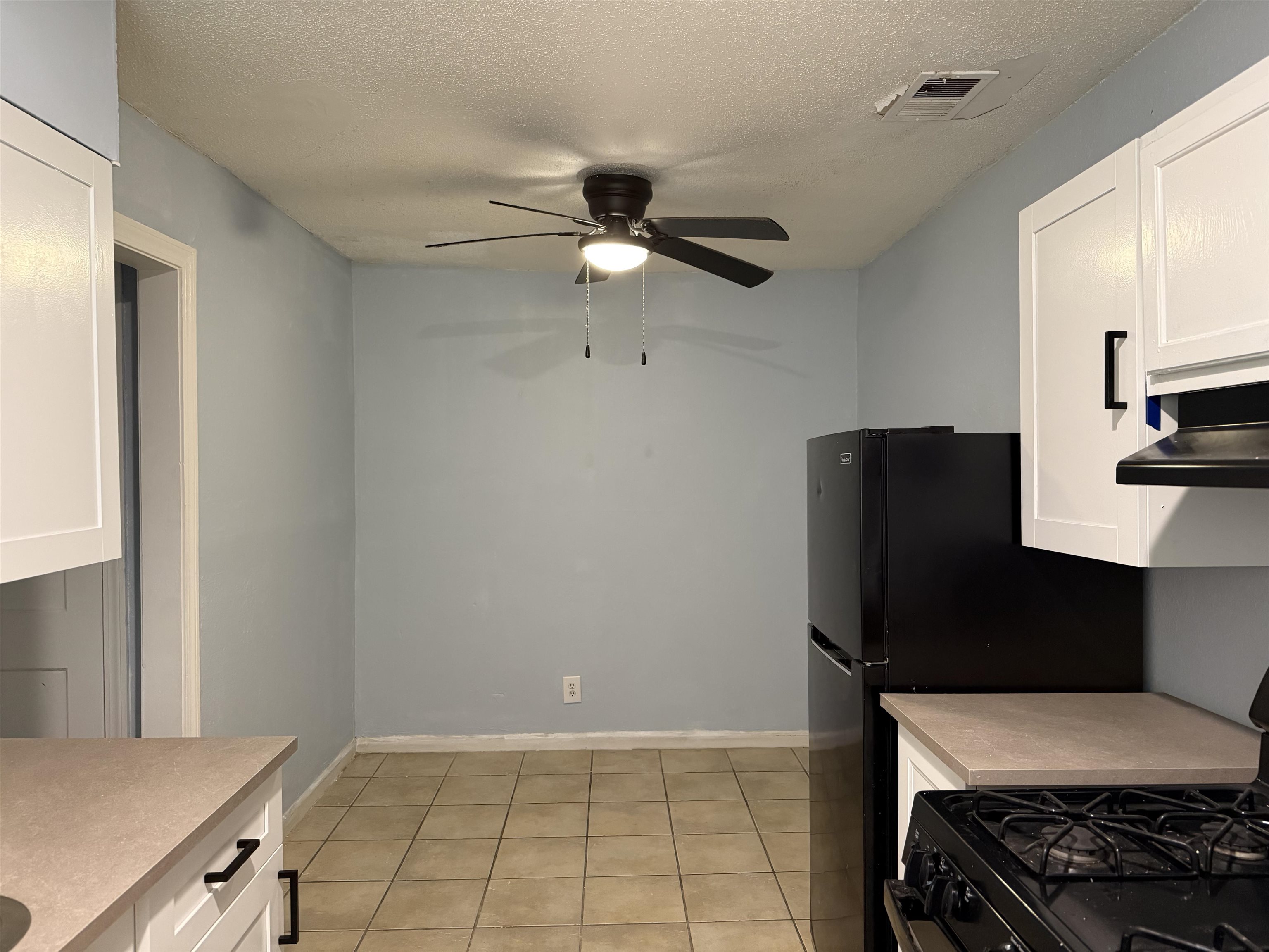 1248 Meda St Property Photo 18