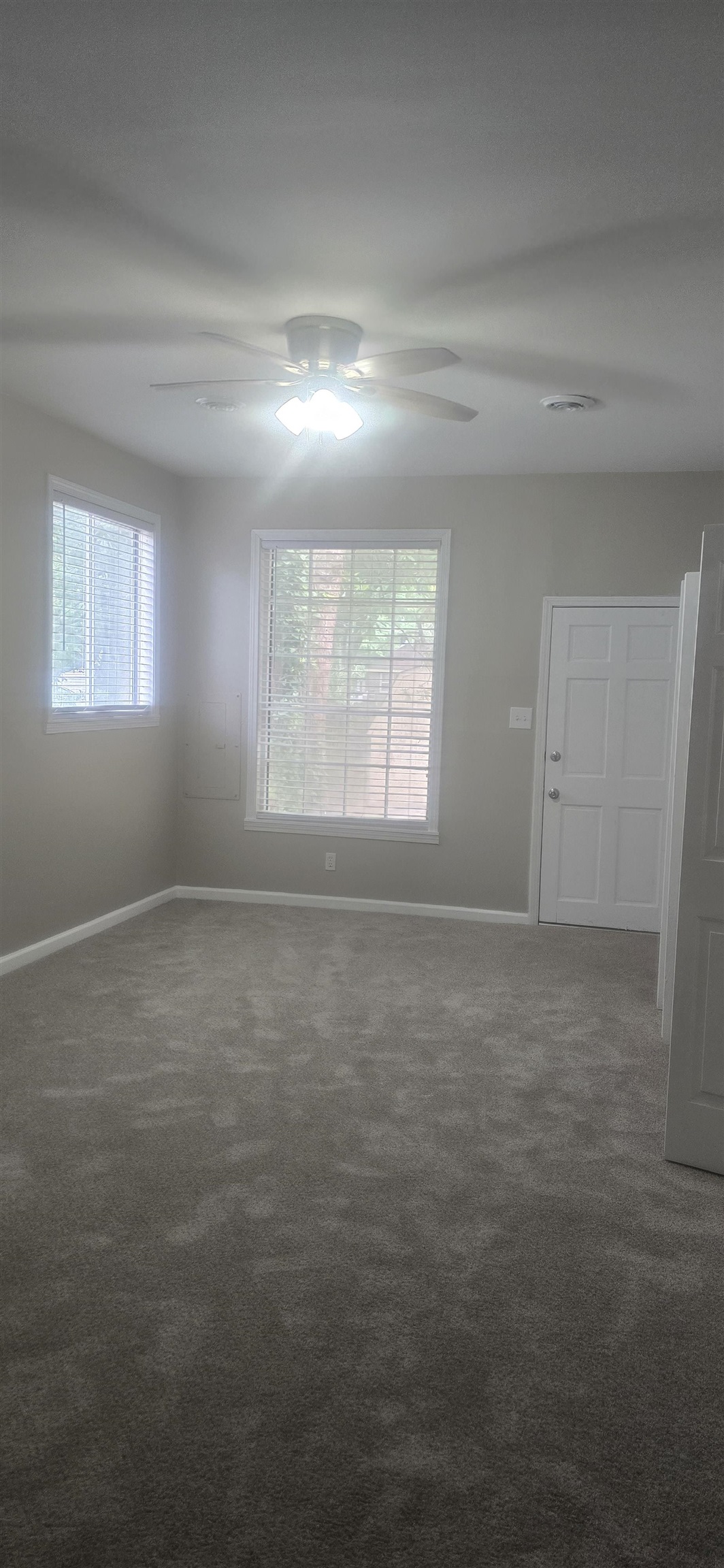 2311 York Ave Property Photo 13