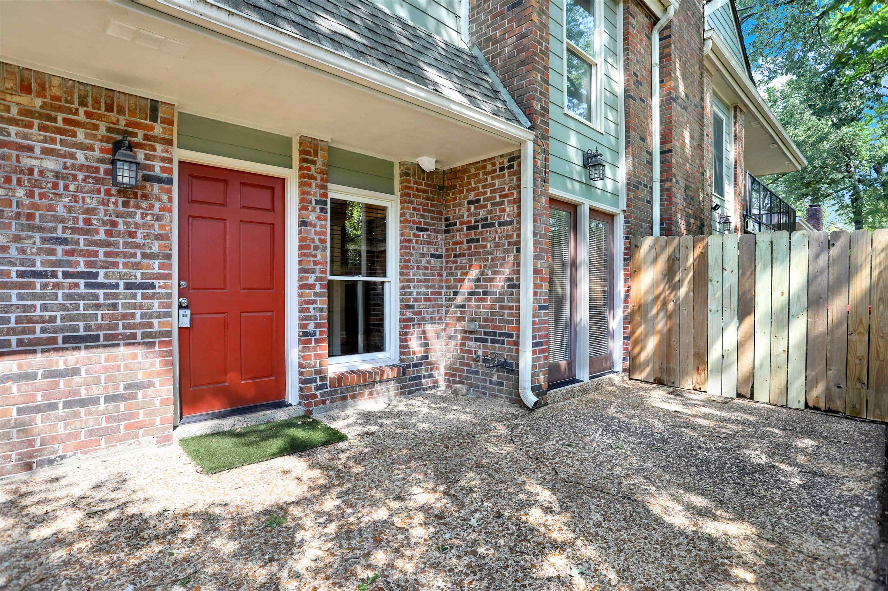 697 S Belvedere Blvd B Property Photo 6