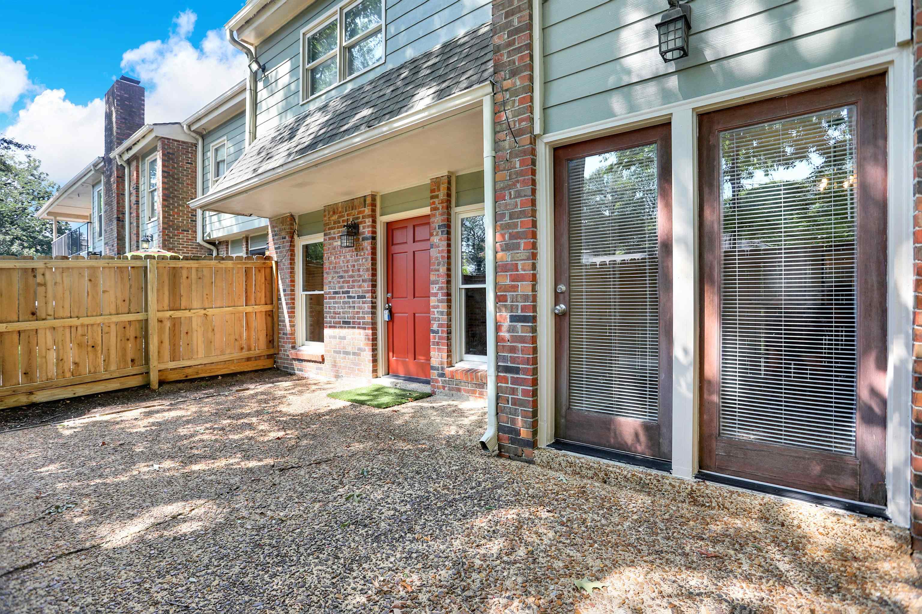 697 S Belvedere Blvd B Property Photo 8