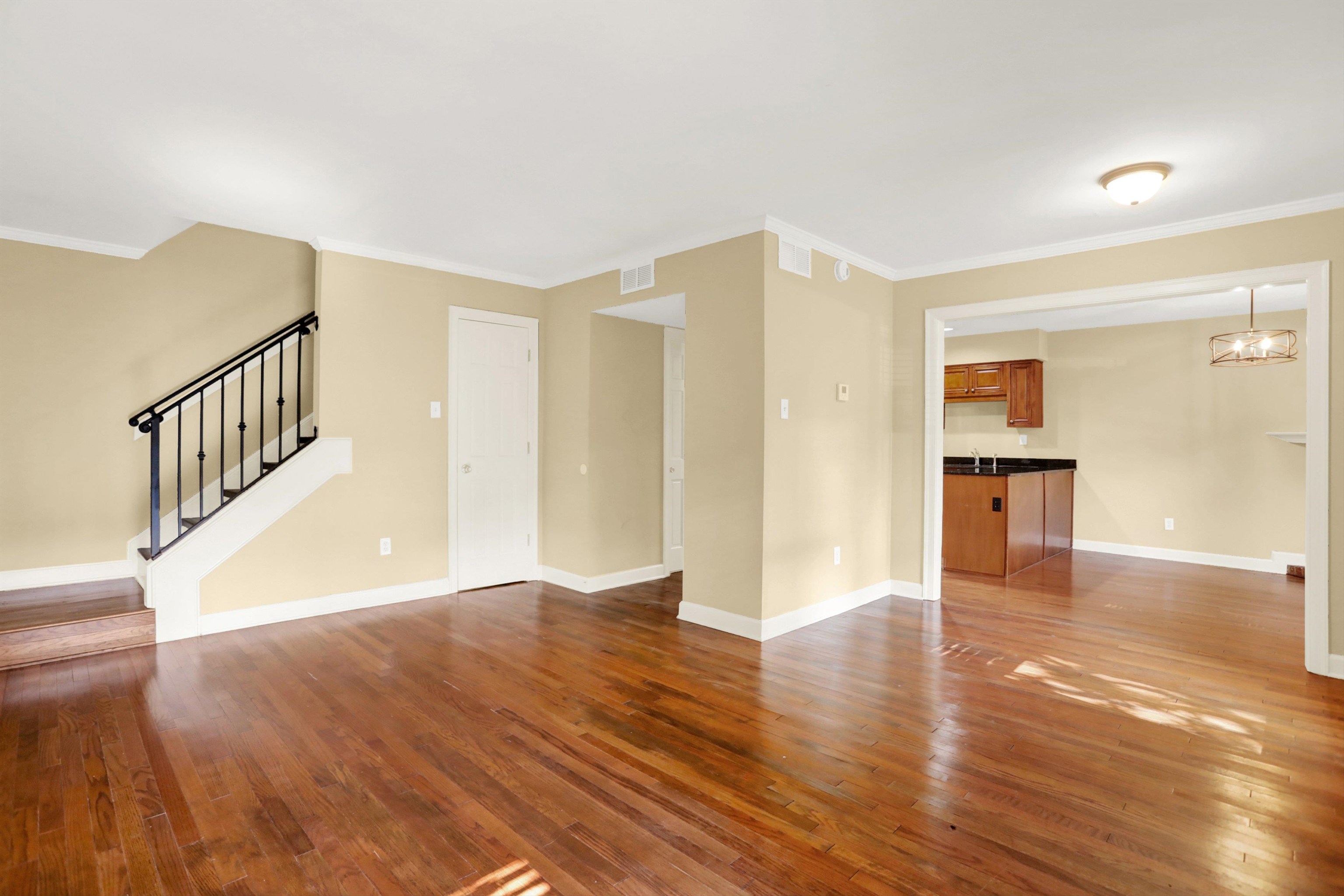 697 S Belvedere Blvd B Property Photo 10