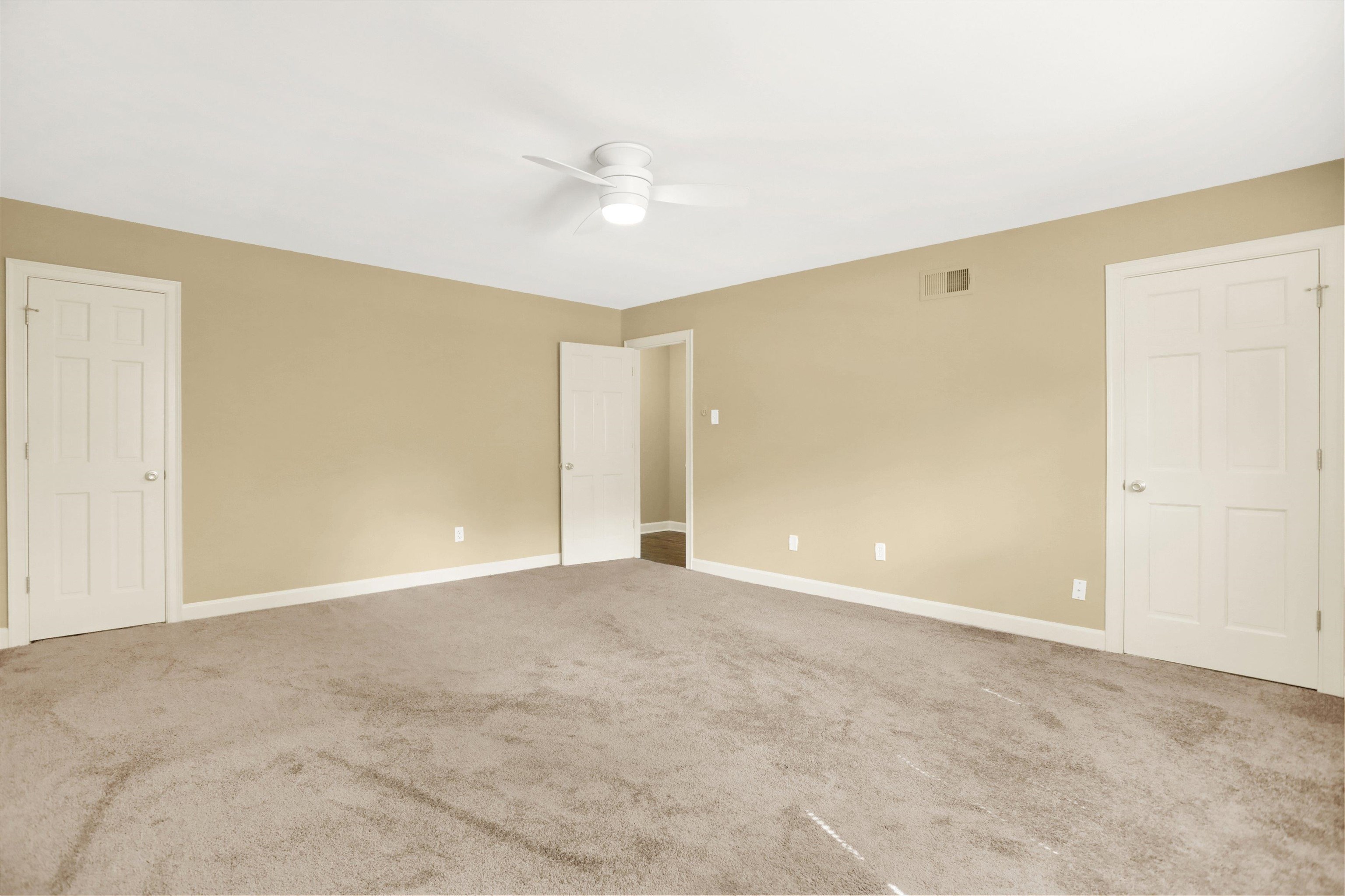 697 S Belvedere Blvd B Property Photo 28