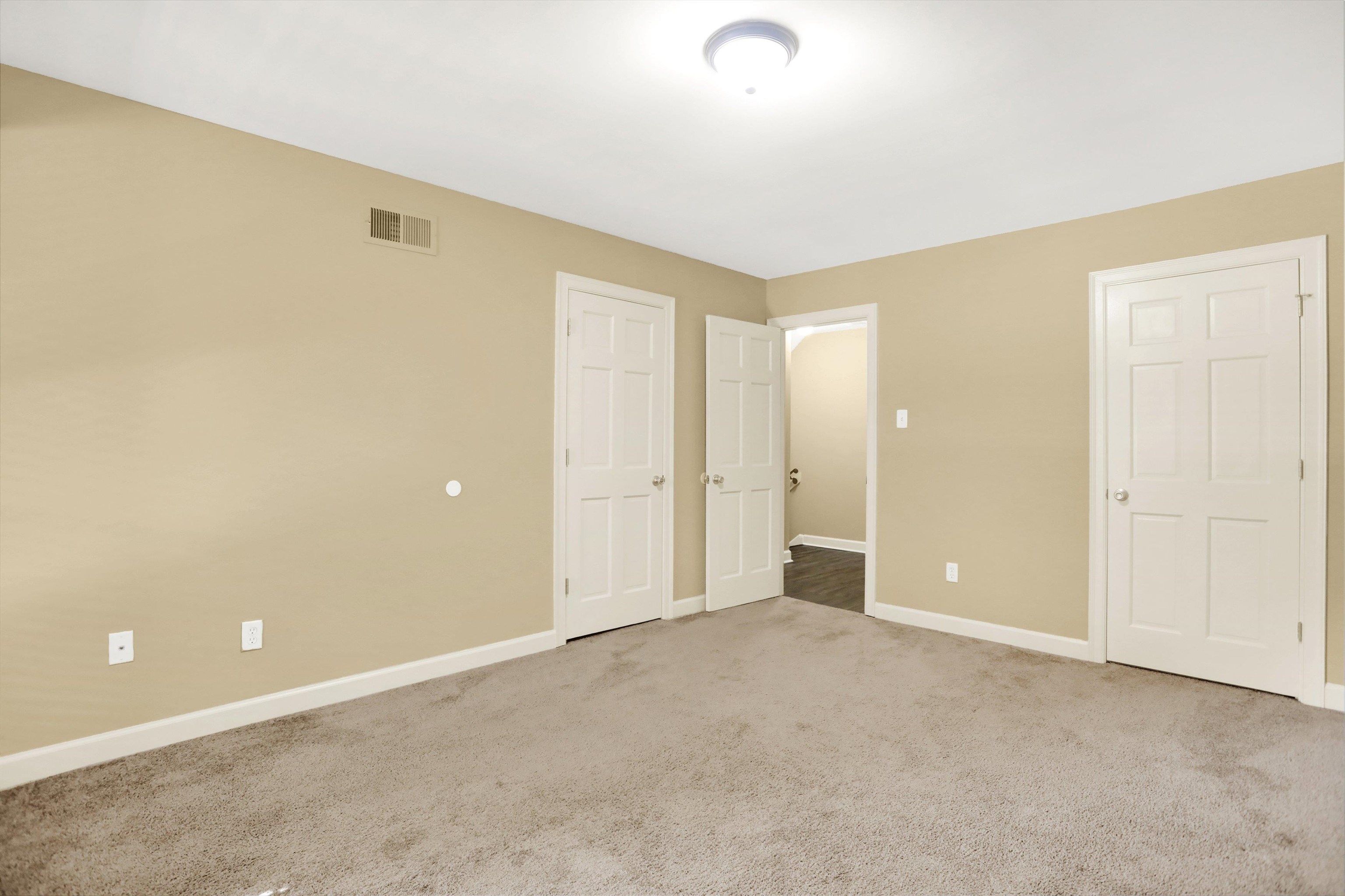 697 S Belvedere Blvd B Property Photo 33