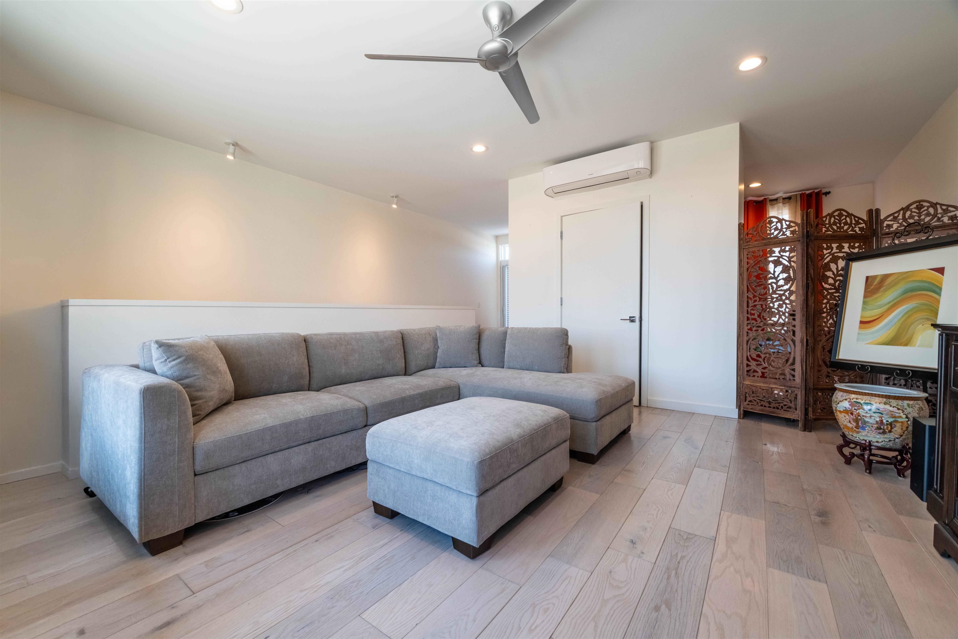 462 Frontline Cv Property Photo 34