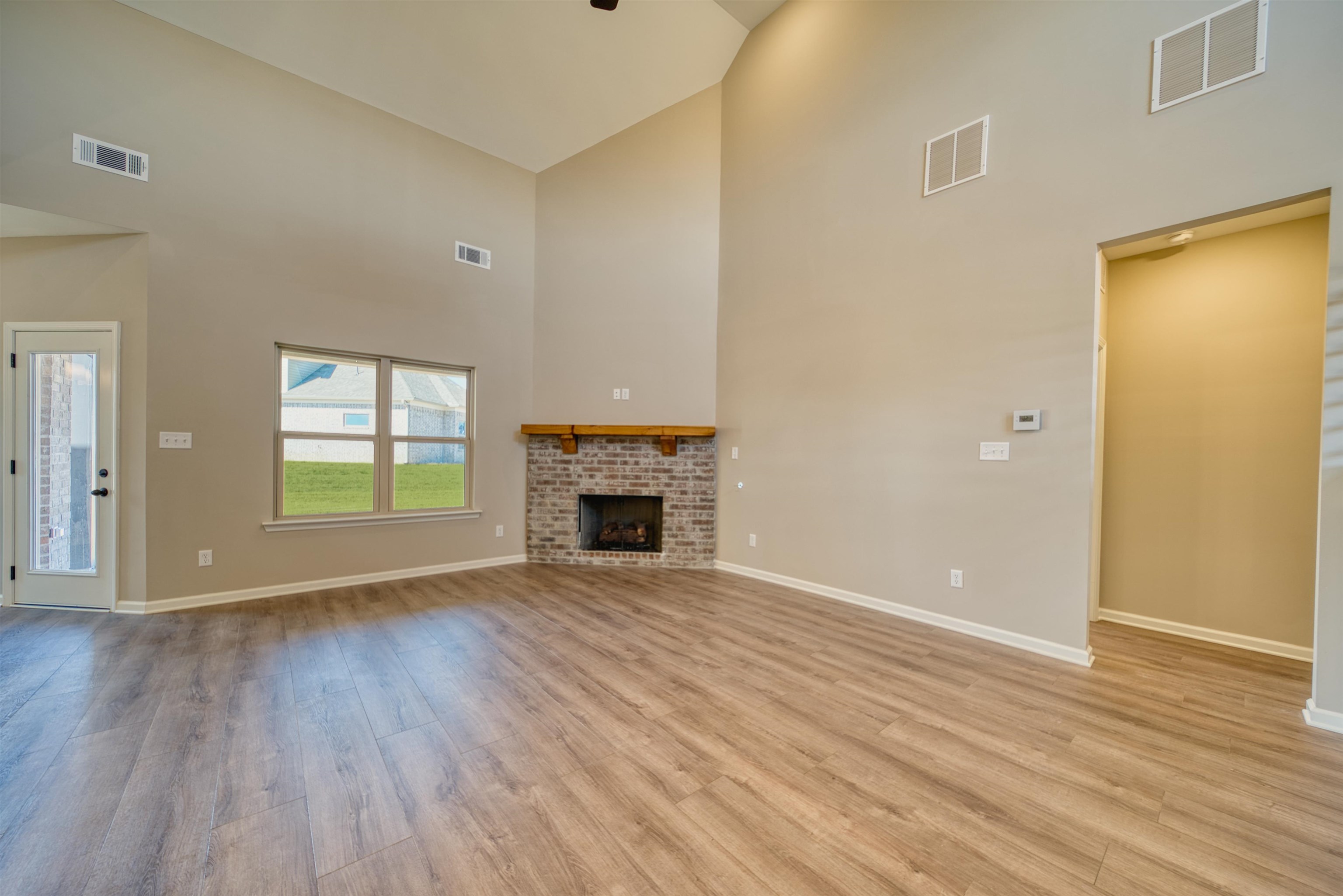 19 Columbia Way Property Photo 7