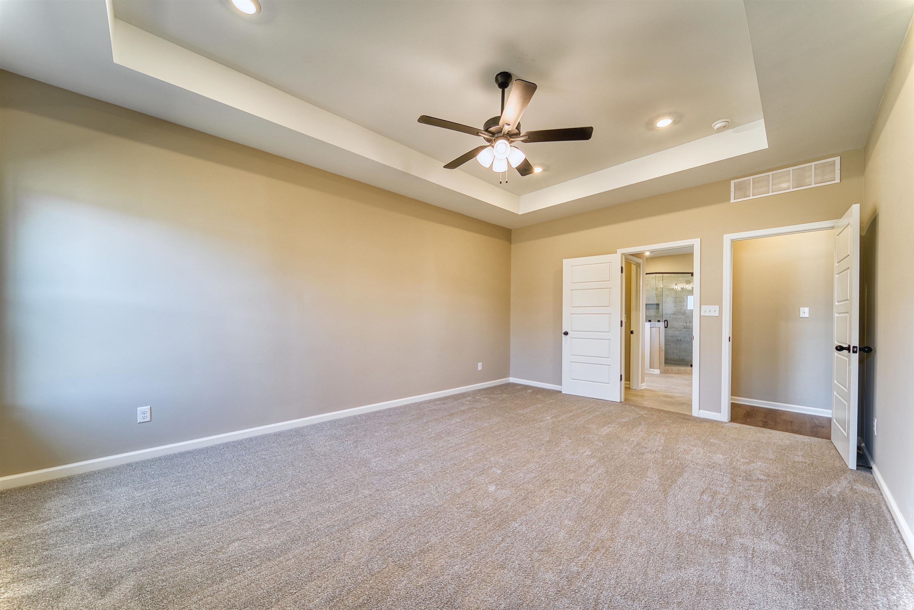 19 Columbia Way Property Photo 17