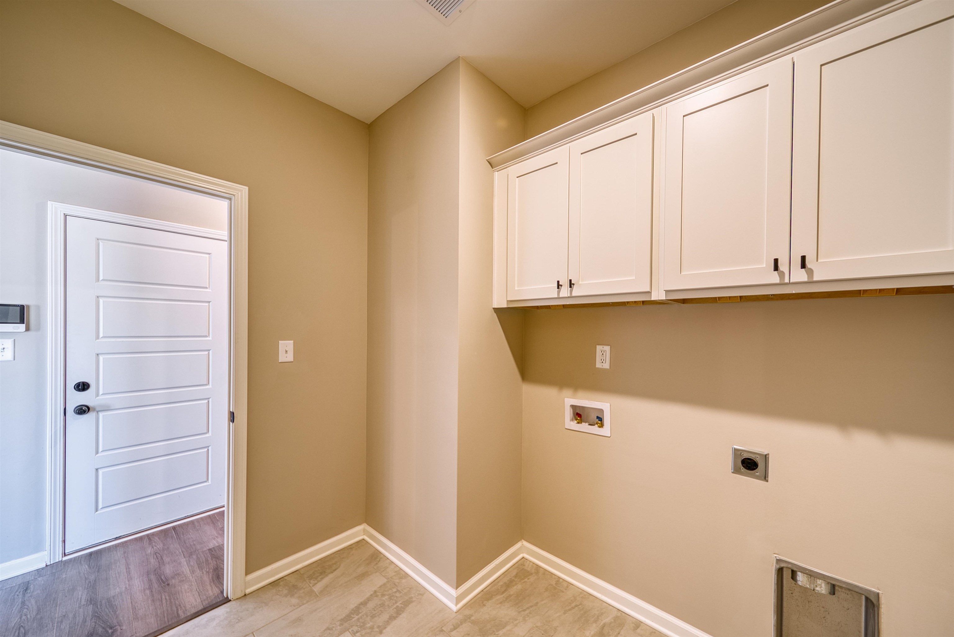 19 Columbia Way Property Photo 21