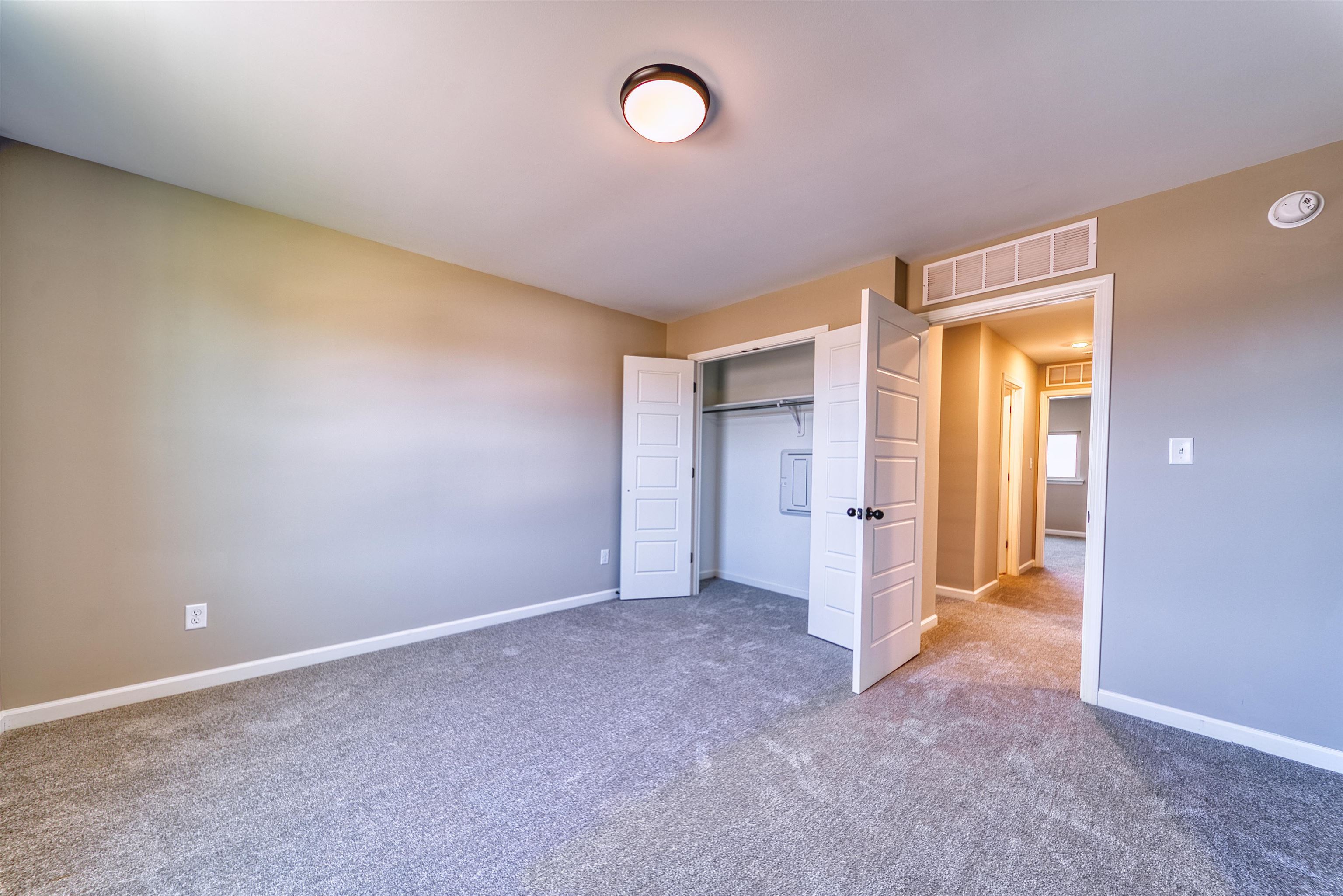 19 Columbia Way Property Photo 26