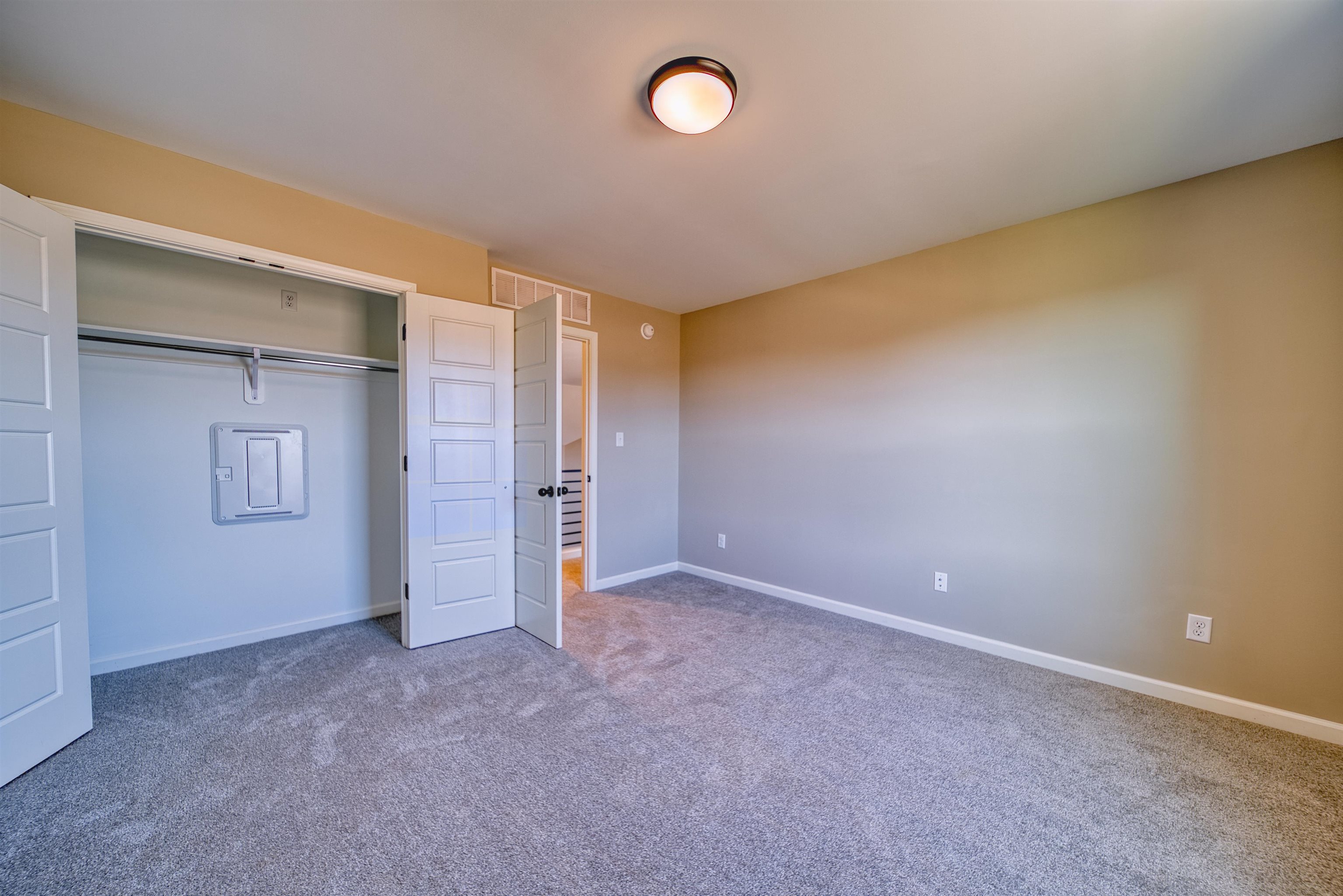 19 Columbia Way Property Photo 27
