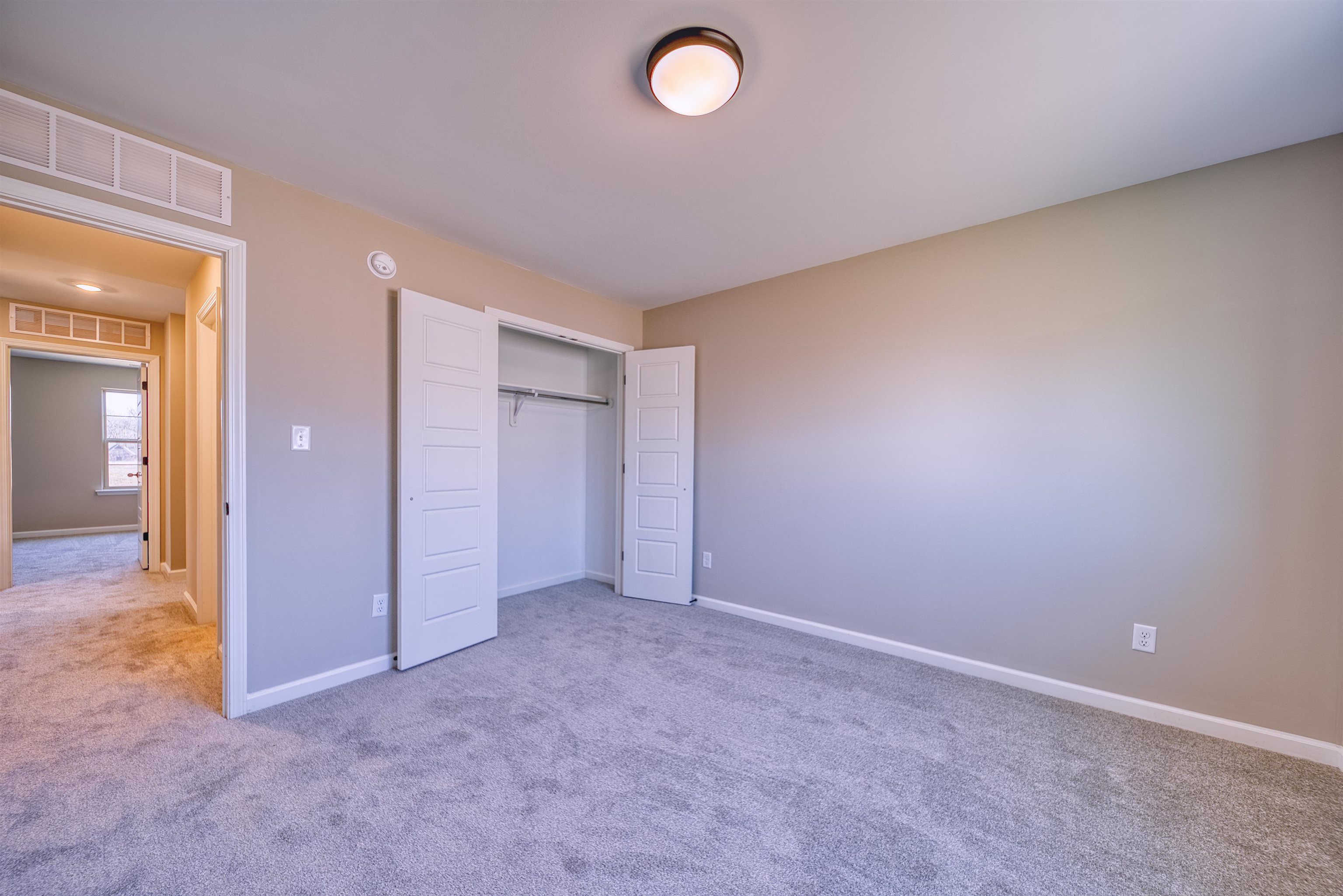 19 Columbia Way Property Photo 29
