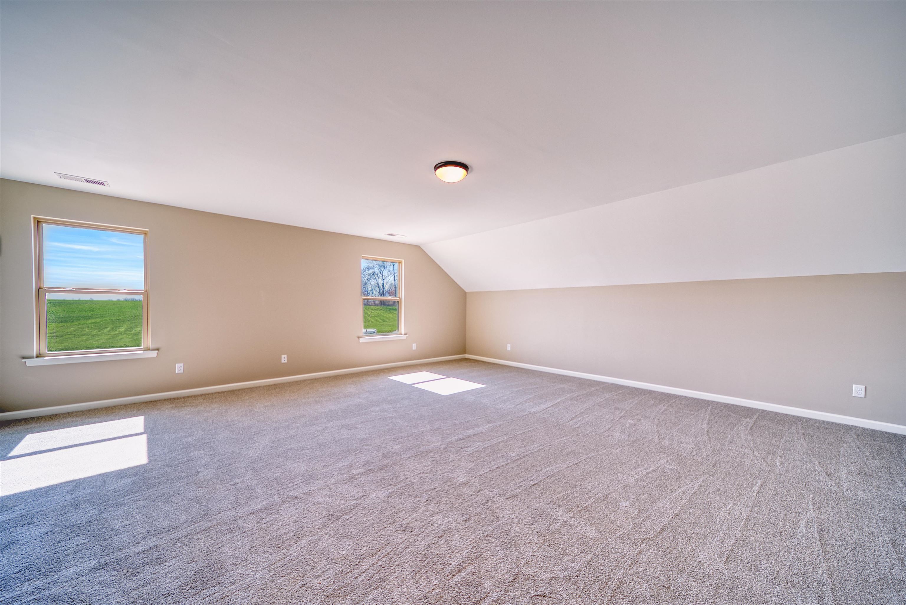 19 Columbia Way Property Photo 30