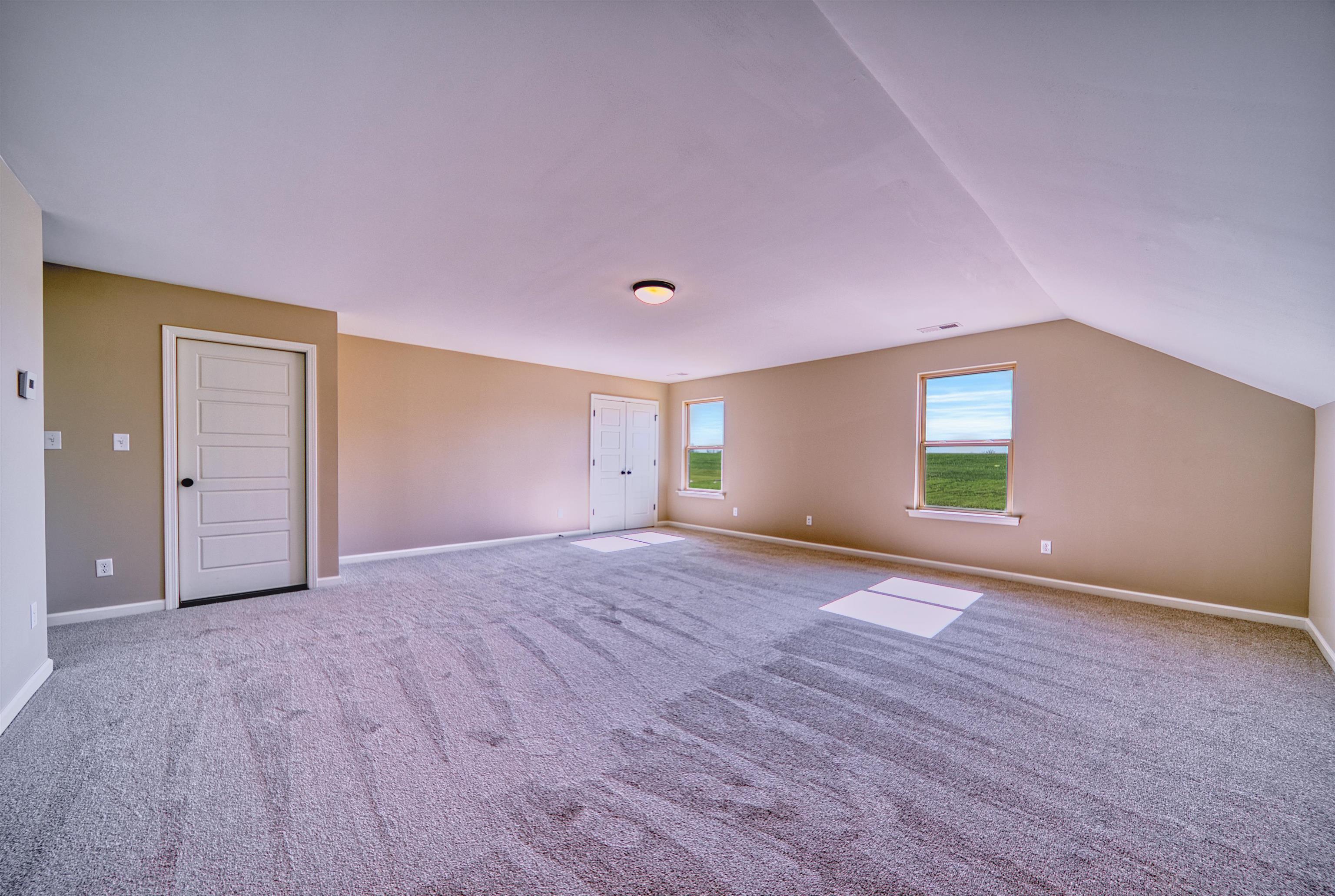 19 Columbia Way Property Photo 31