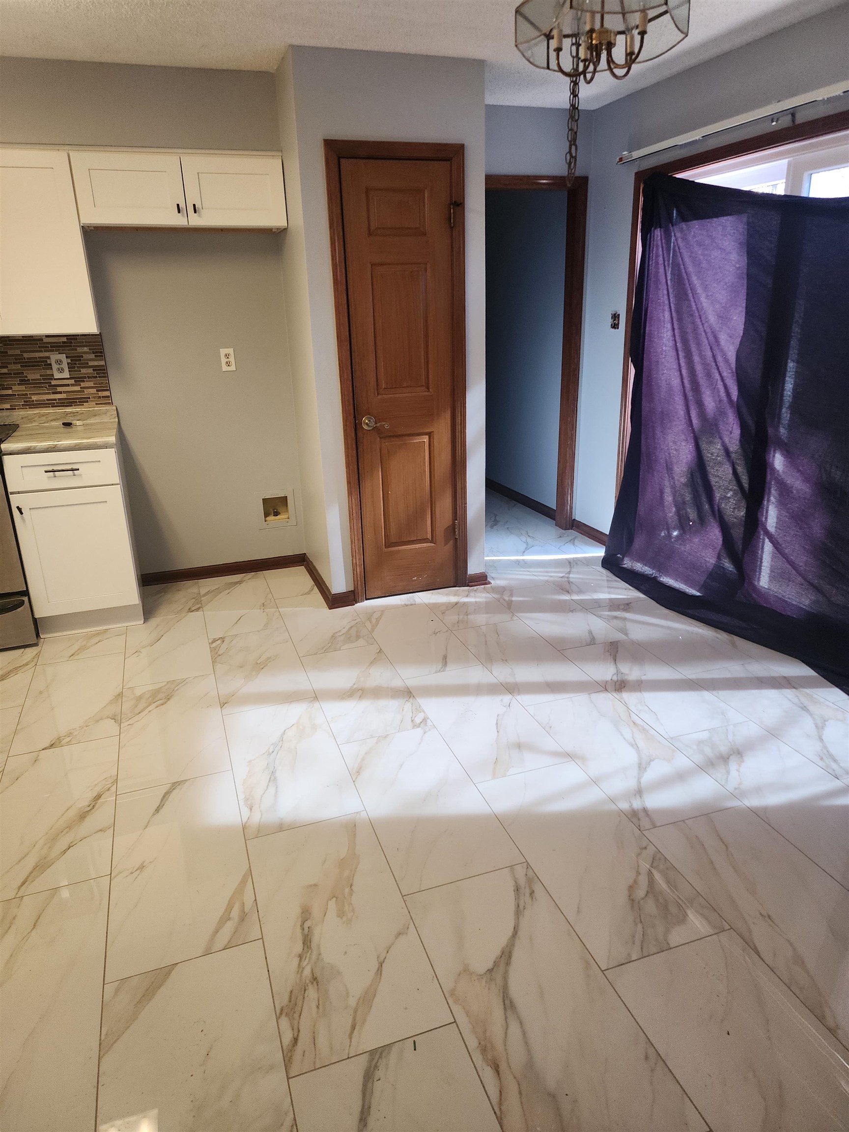 6767 Castlegate Cv Property Photo 4