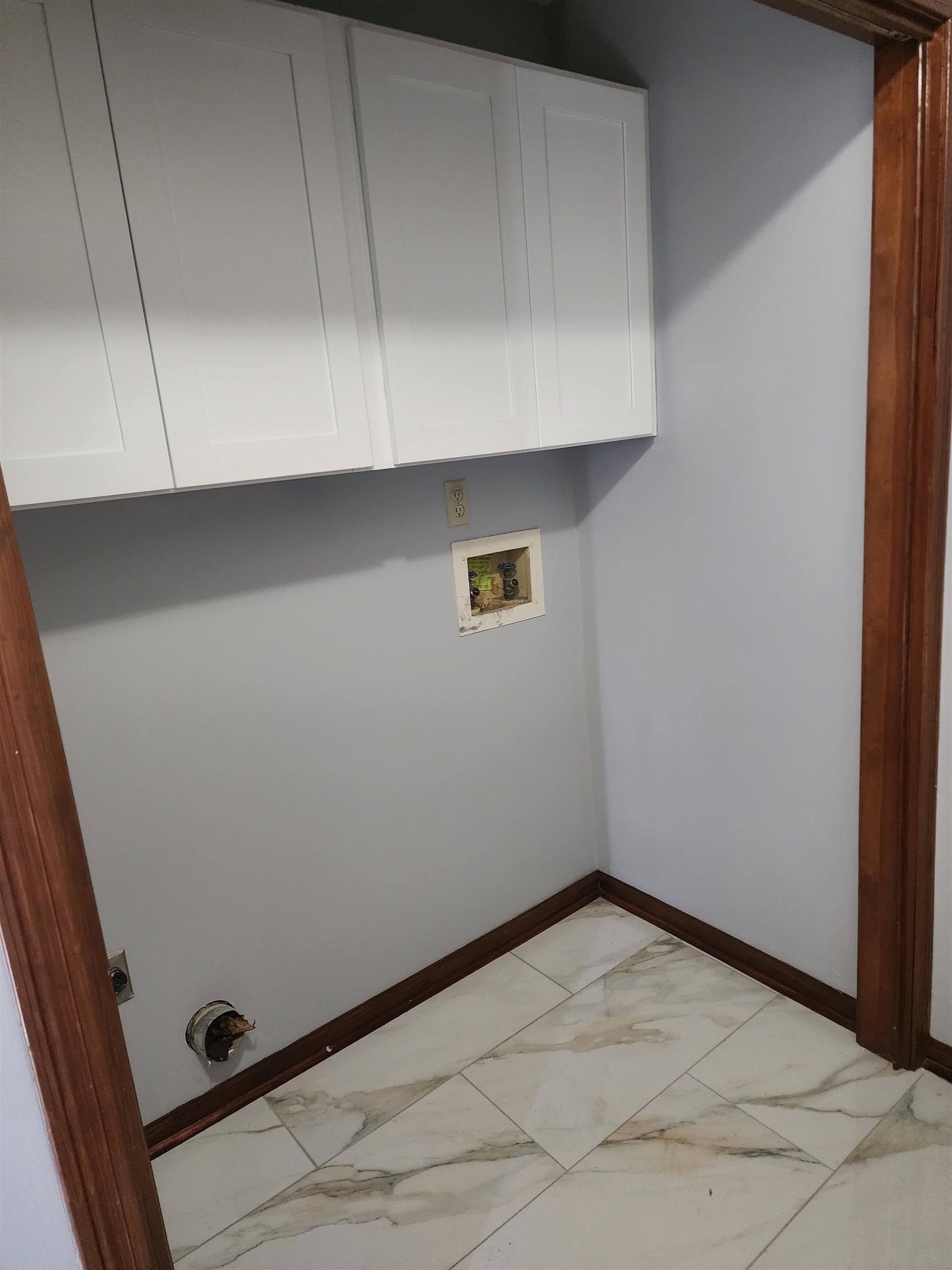 6767 Castlegate Cv Property Photo 6