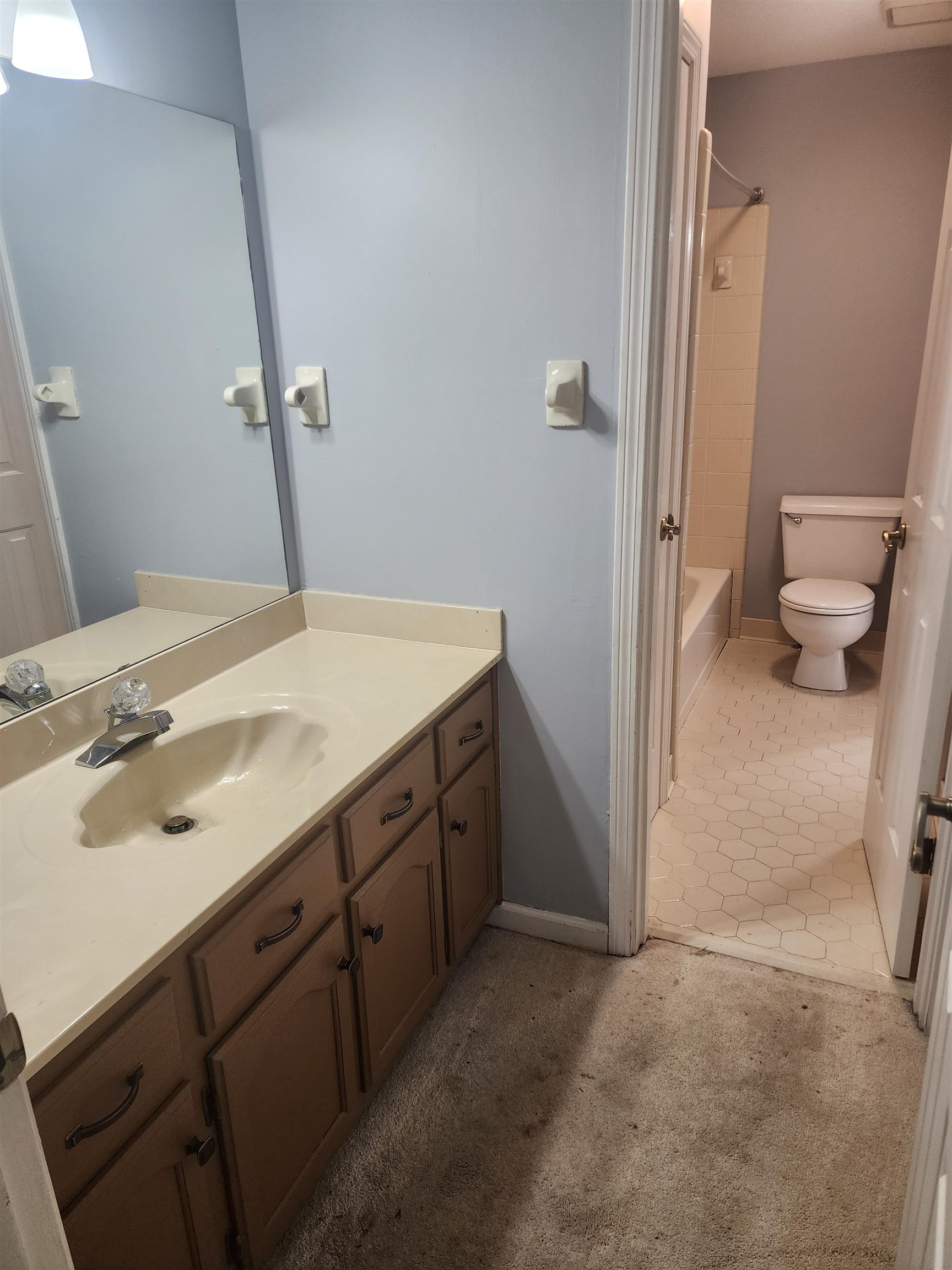 6767 Castlegate Cv Property Photo 14