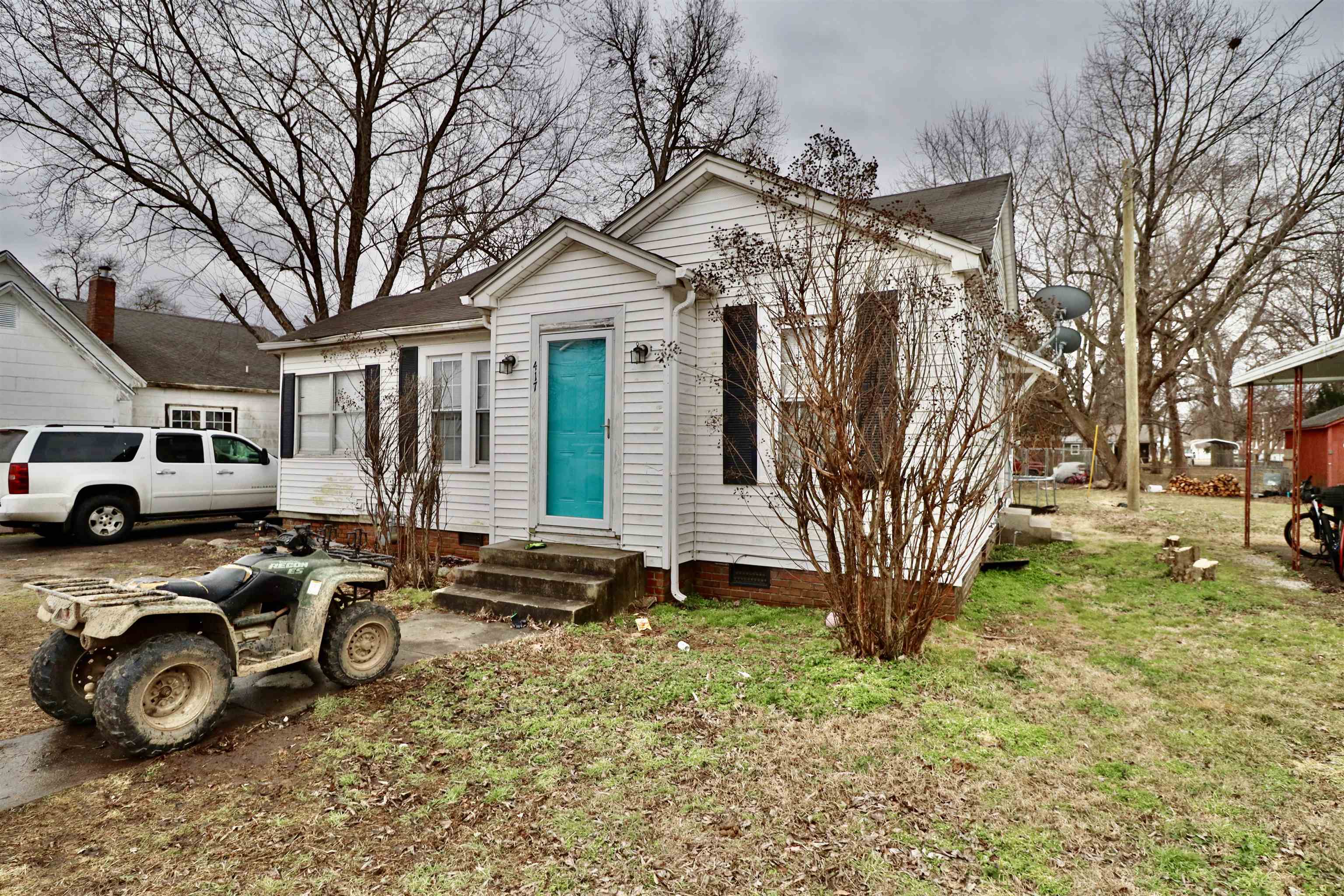 417 Lake St Property Photo 1