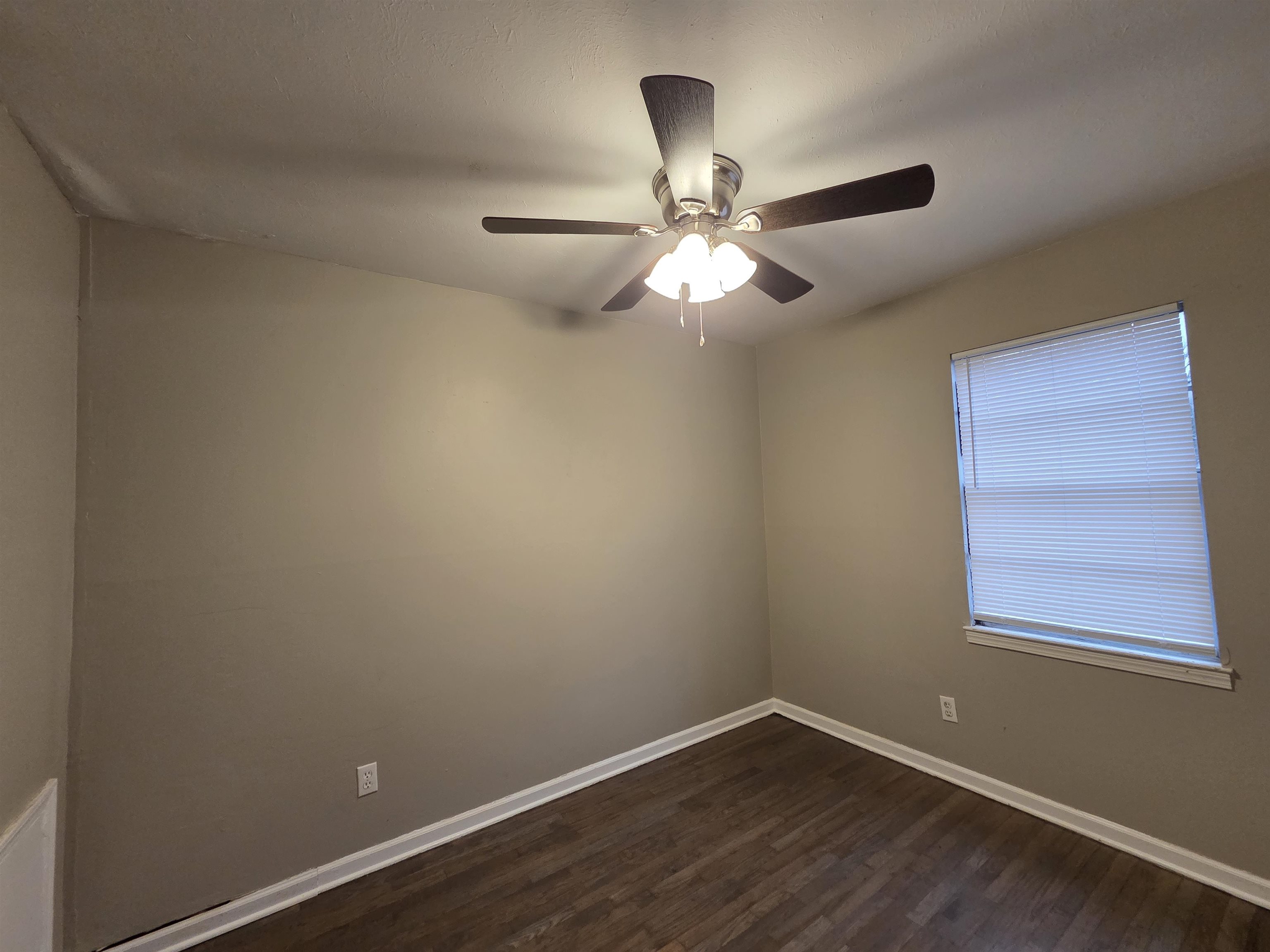4535 Beacon Hill Dr Property Photo 2