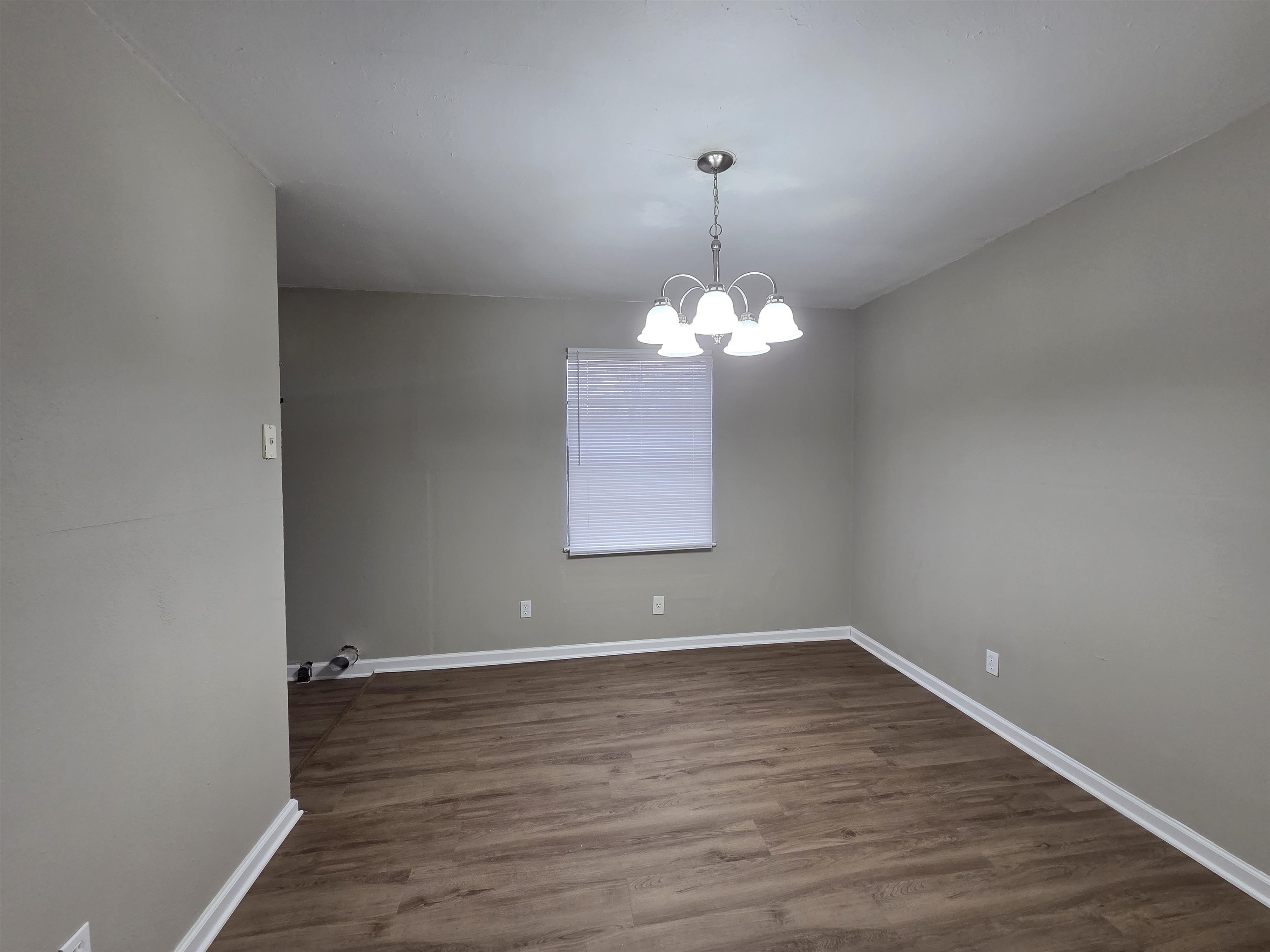 4535 Beacon Hill Dr Property Photo 9