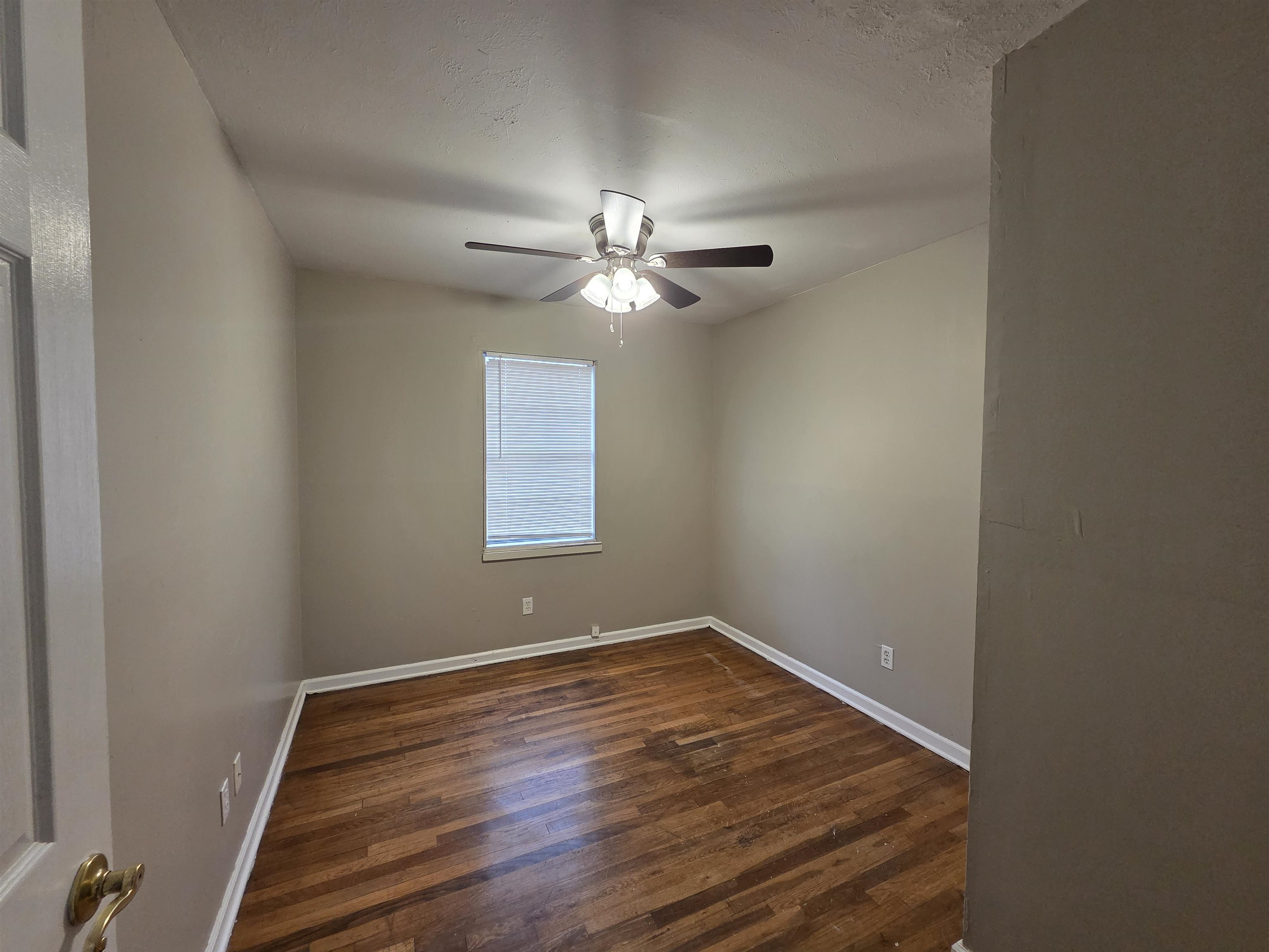4535 Beacon Hill Dr Property Photo 14