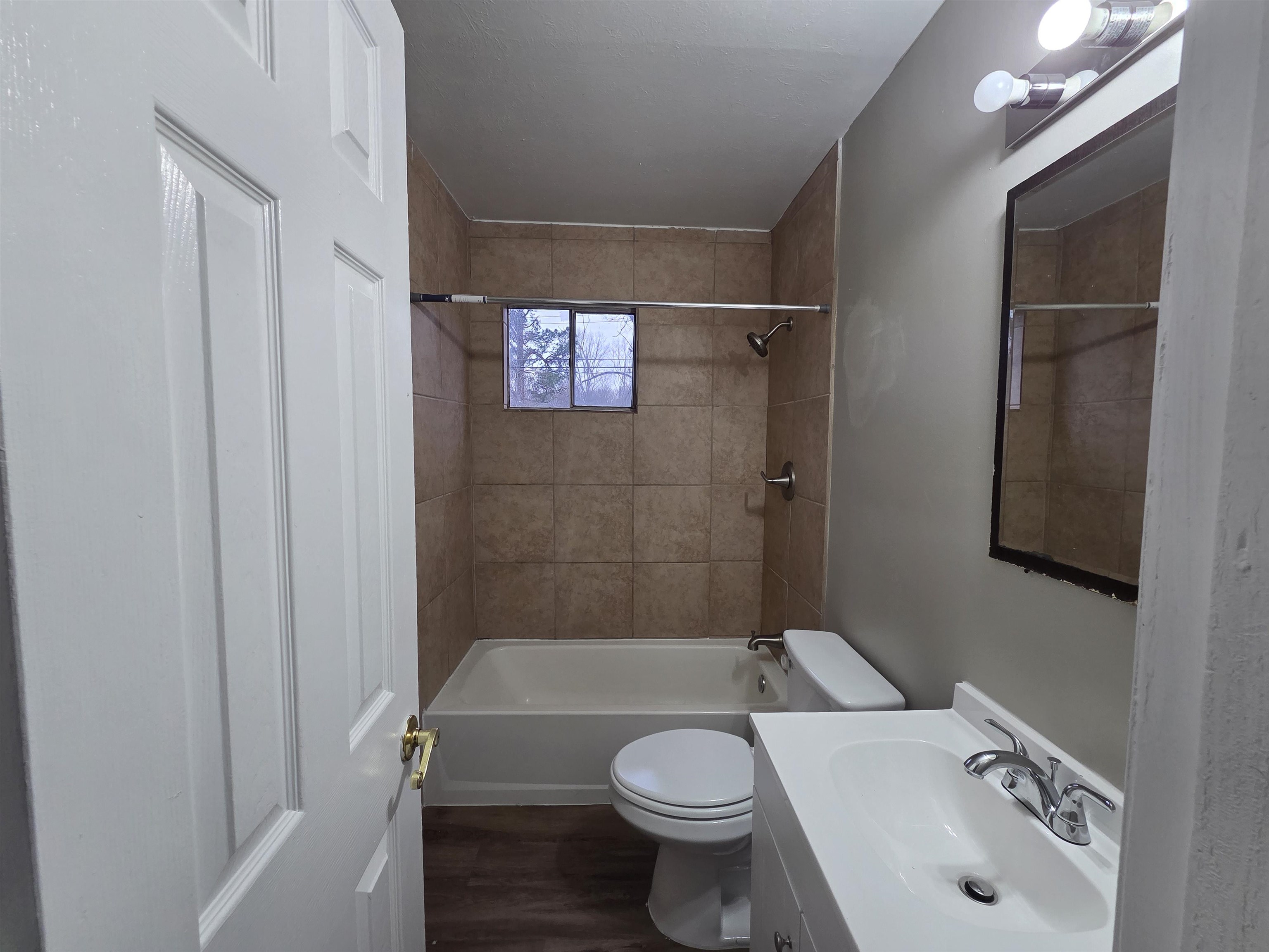 4535 Beacon Hill Dr Property Photo 19