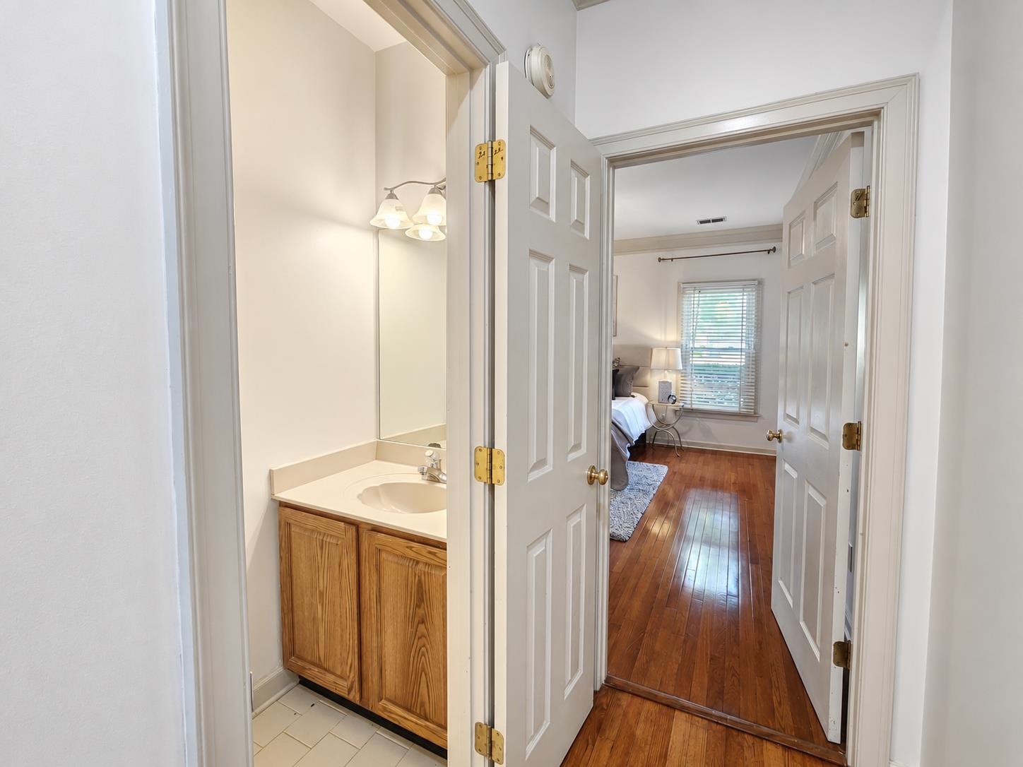 1923 Swynford Ln Property Photo 18