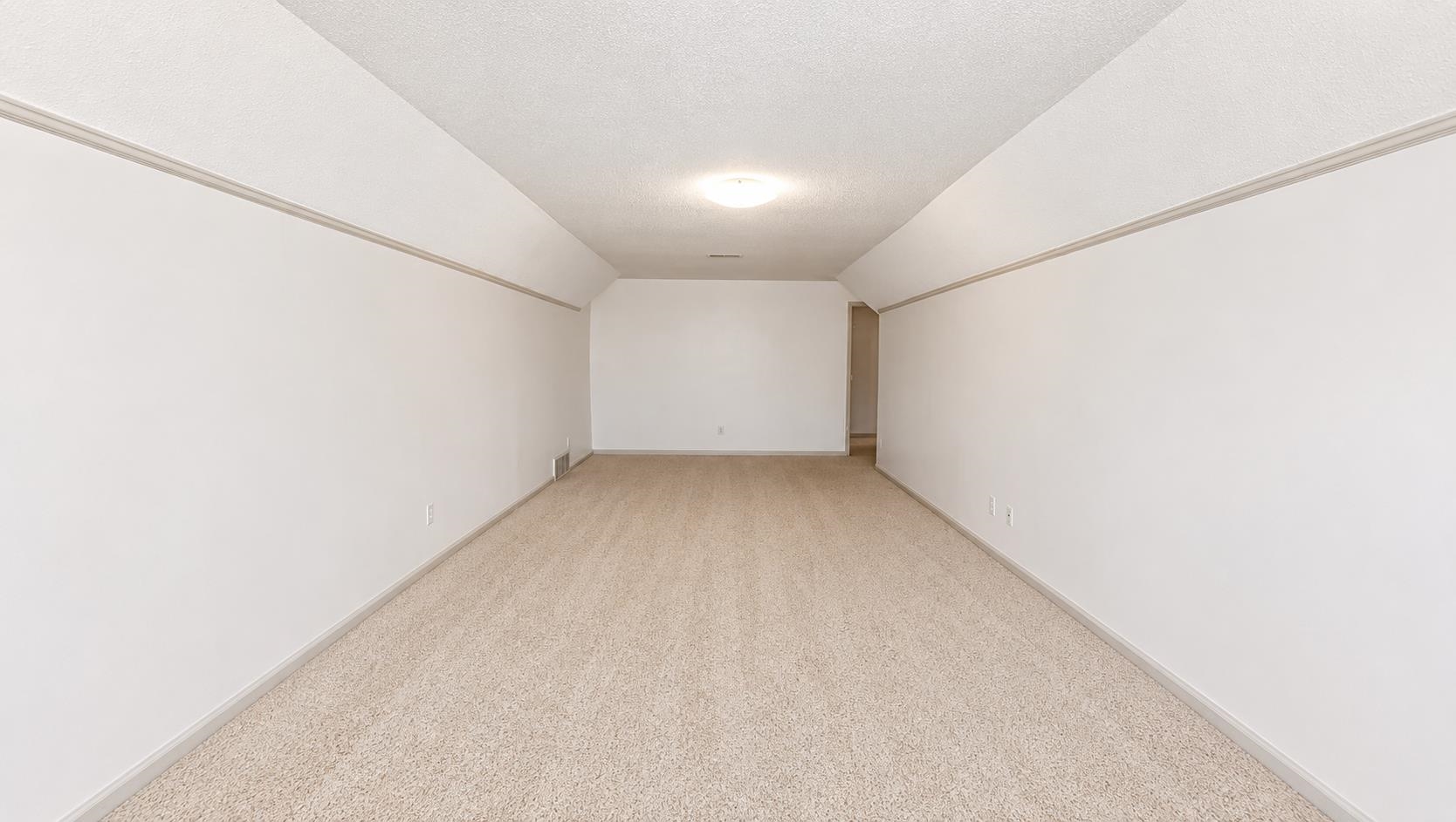 1923 Swynford Ln Property Photo 32